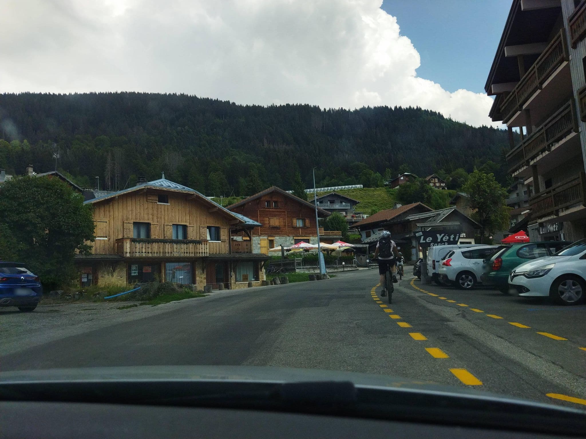Street view near Demi-Chalet l'Ancolie, Magland — © QLFM (CC BY-SA · Mapillary)