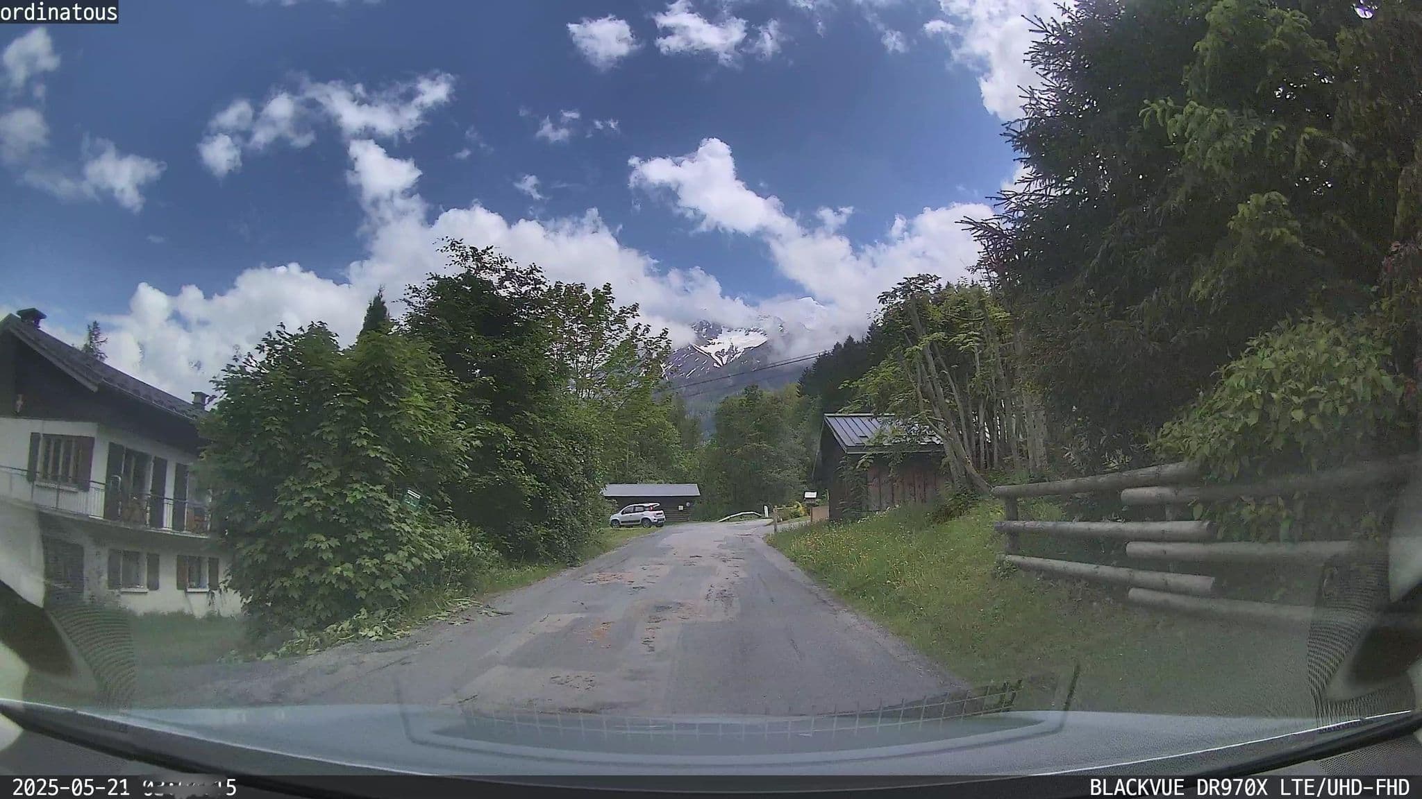 Street view near Chalet Savoy, Les Houches — © ordinatous (CC BY-SA · Mapillary)