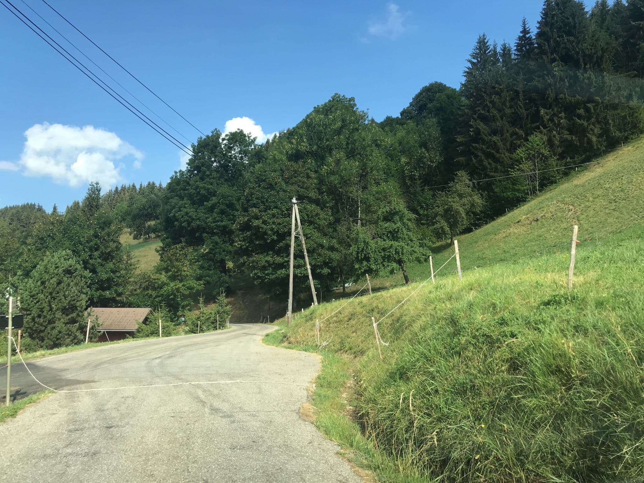 Street view near Chambre d'hôtes Chalet l'Hermine, Thônes — © pgiraud (CC BY-SA · Mapillary)