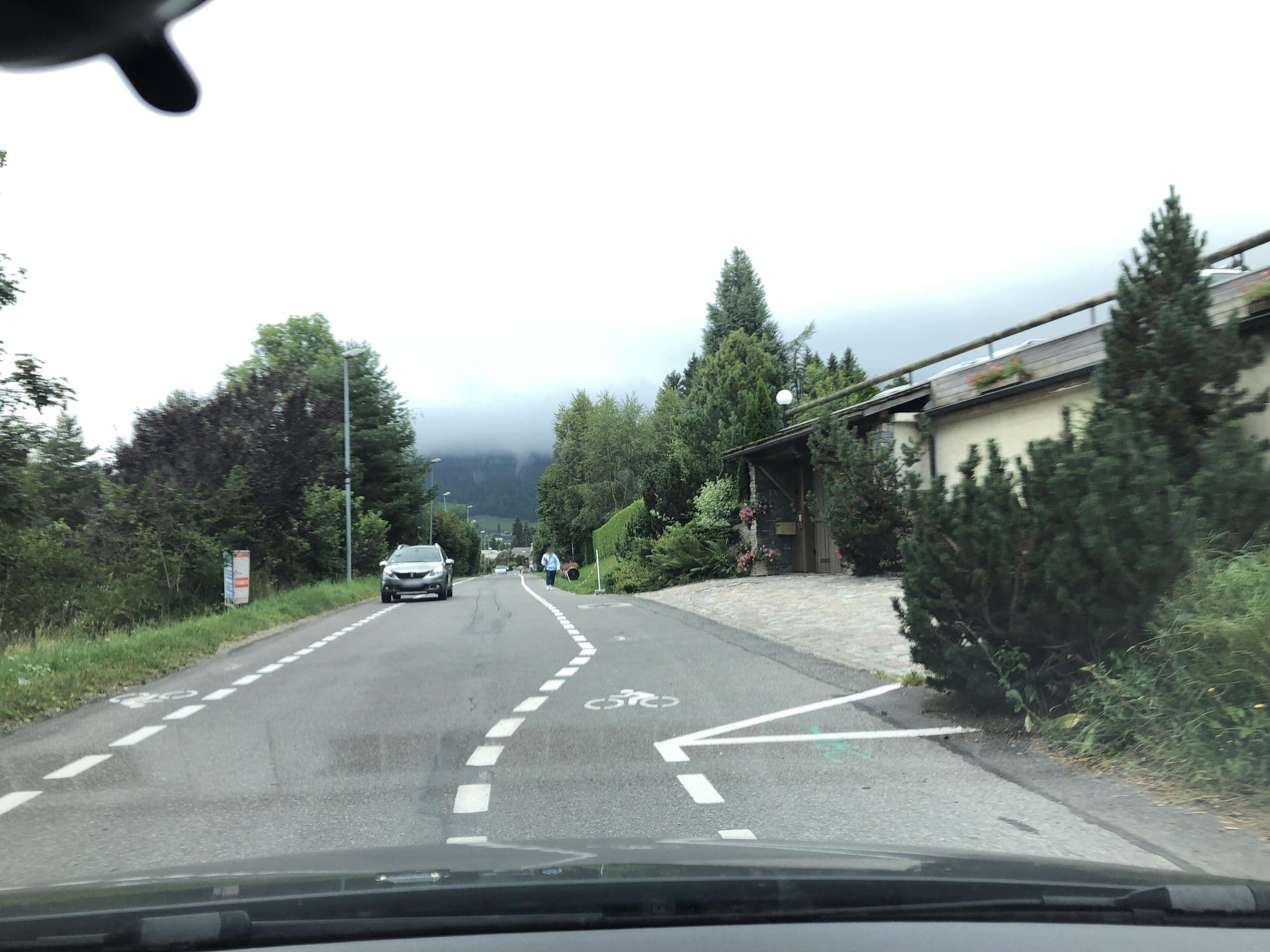 Street view near Hôtel les Ducs de Savoie, Combloux — © jerome92370 (CC BY-SA · Mapillary)