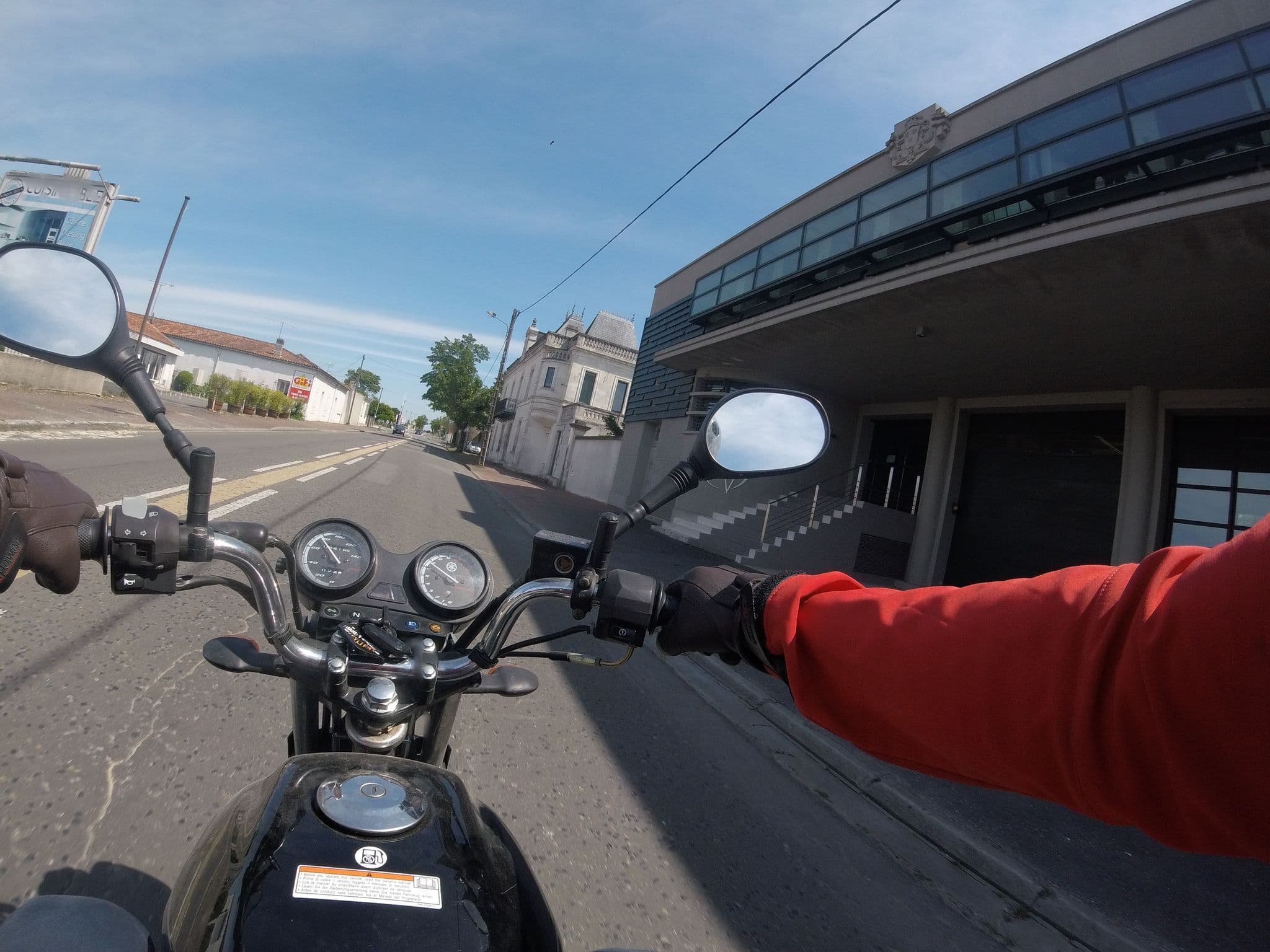 Street view near Le Passiflore, Châteaubernard — © albanb (CC BY-SA · Mapillary)