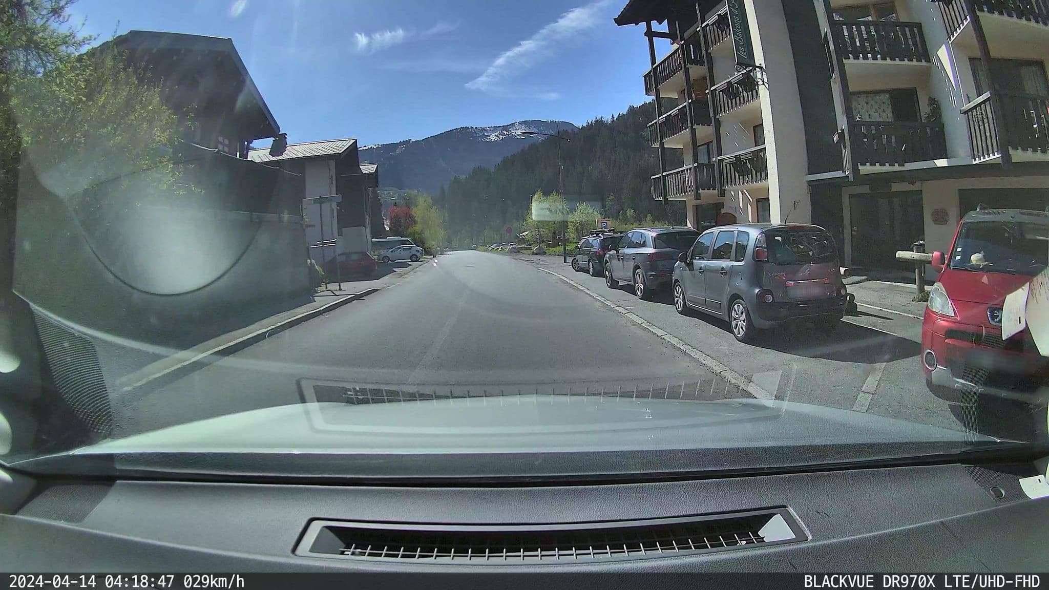 Street view near Les Balcons d'Anaïte, Les Houches — © ordinatous (CC BY-SA · Mapillary)