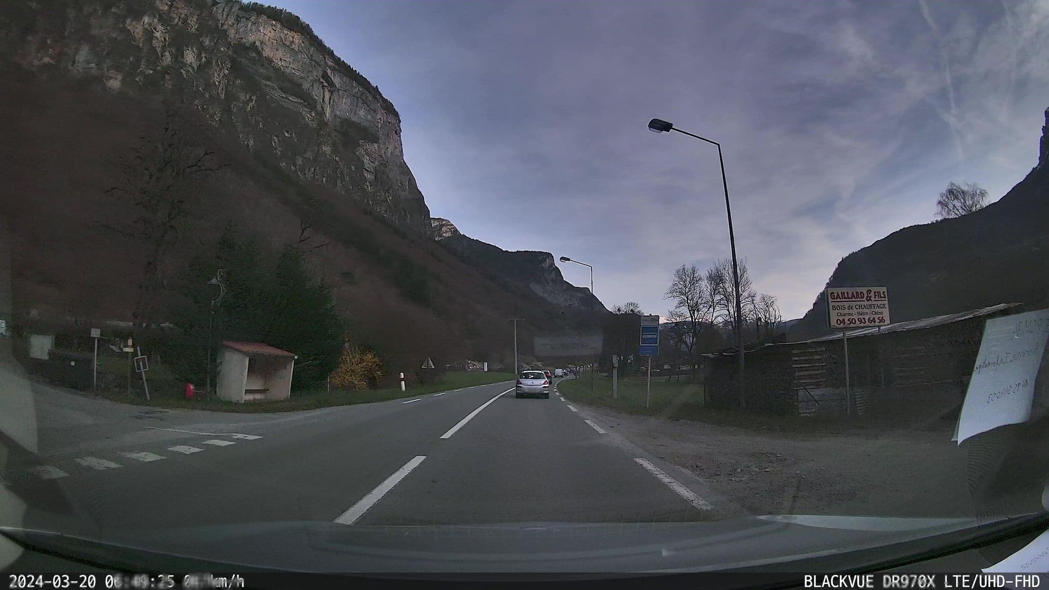 Street view near Le Relais du Mont Blanc, Magland — © ordinatous (CC BY-SA · Mapillary)