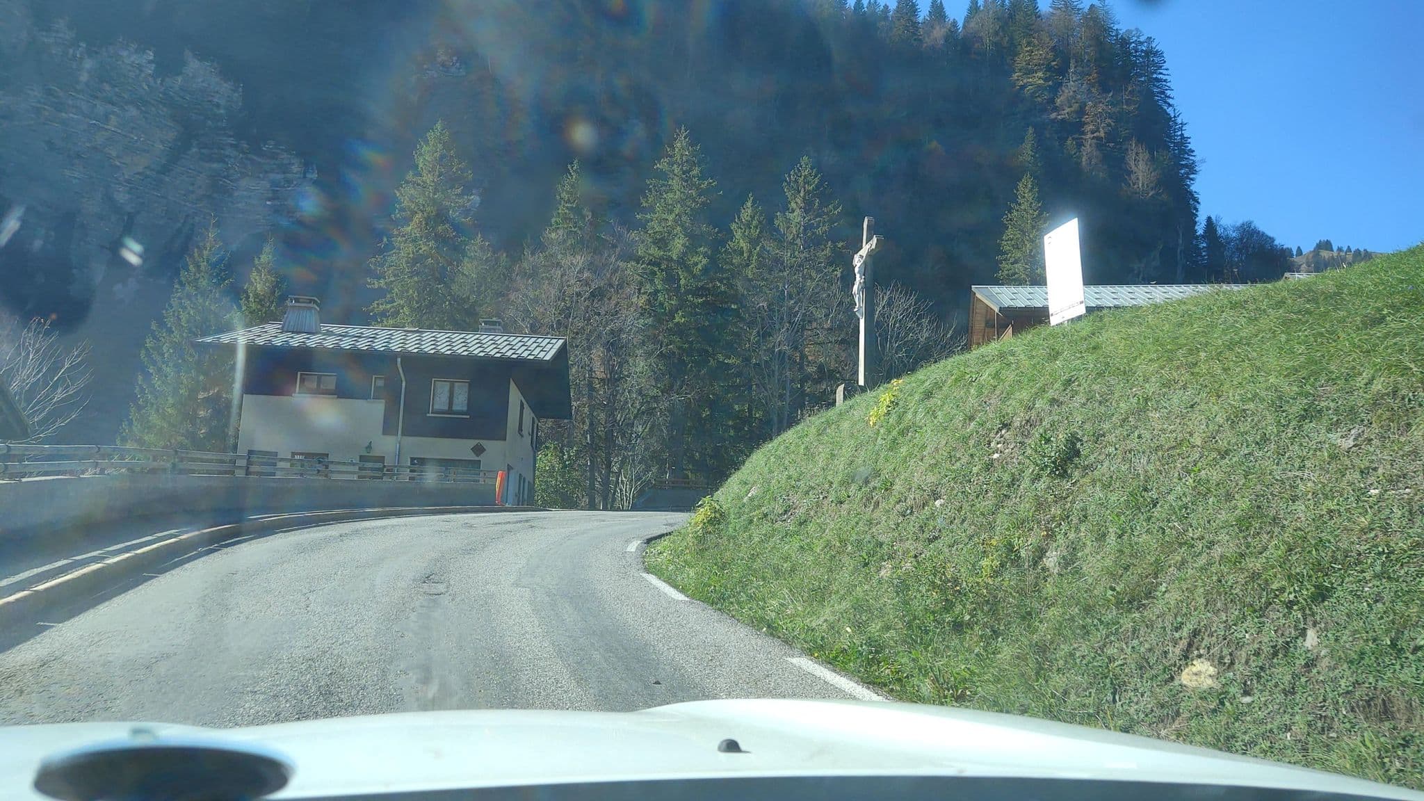 Street view near Le Caprice des Neiges 1, La Clusaz — © MatthieuF4FNE (CC BY-SA · Mapillary)