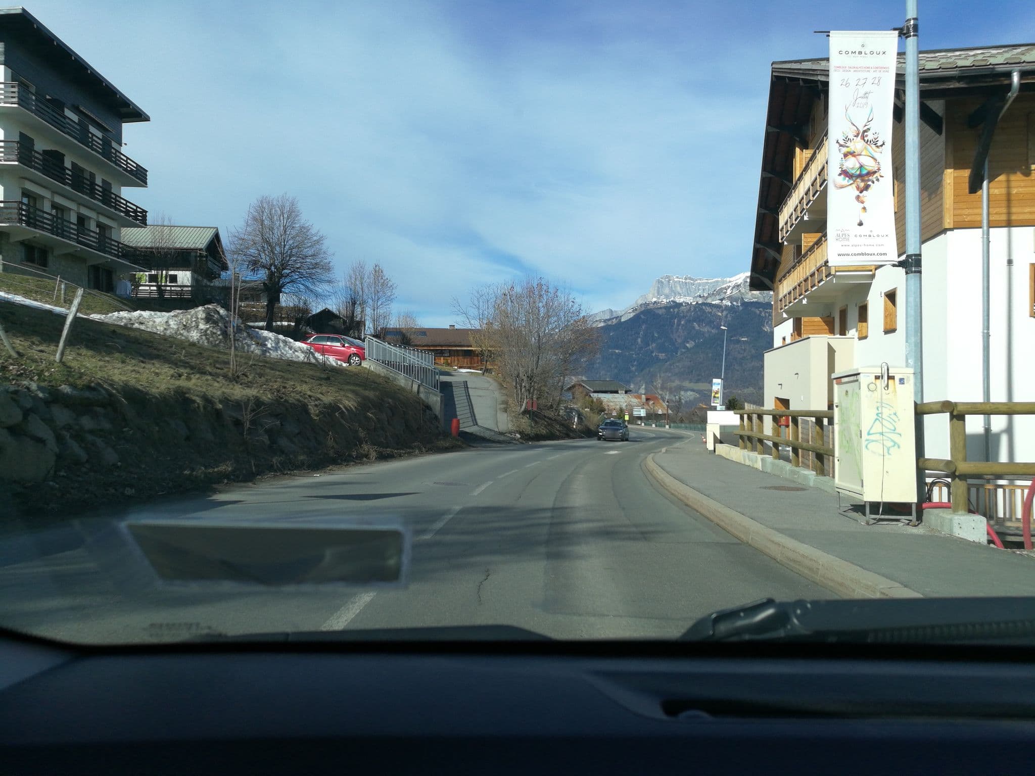 Street view near Terresens, Combloux — © u4y0u (CC BY-SA · Mapillary)