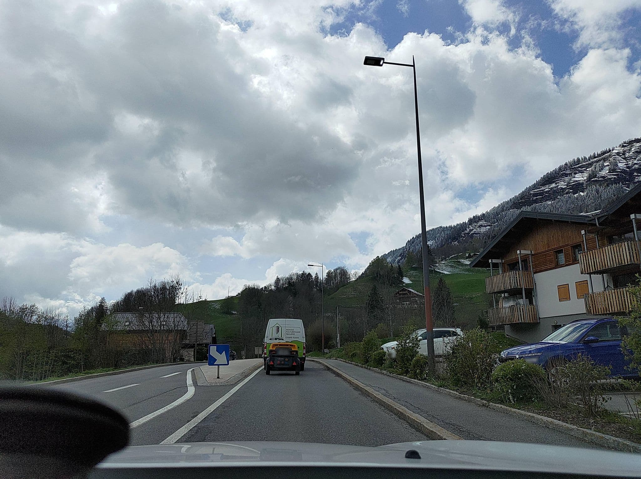 Street view near Auberge Les deux Savoies, Praz-sur-Arly — © MatthieuF4FNE (CC BY-SA · Mapillary)
