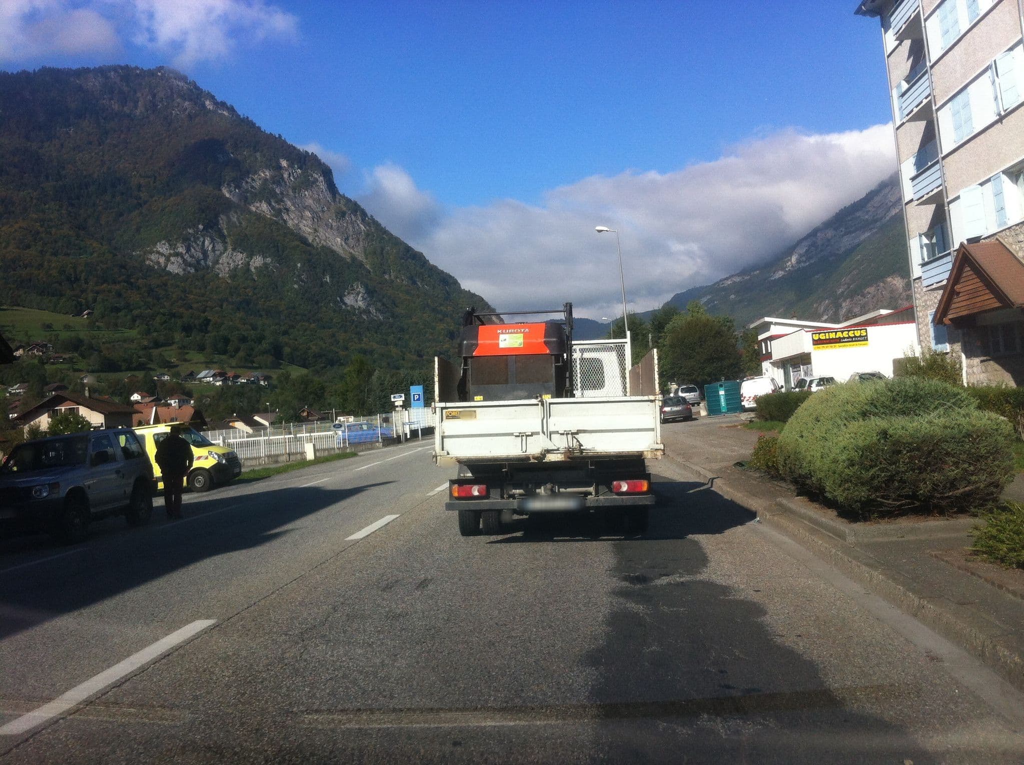 Street view near Appartement tout confort Ugine, Ugine — © gabarot (CC BY-SA · Mapillary)