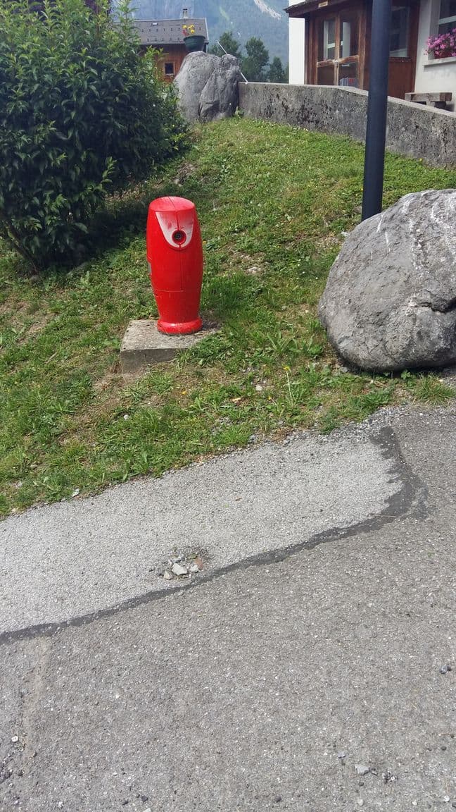 Street view near Cap France le Salvagny, Samoëns — © overflorian (CC BY-SA · Mapillary)