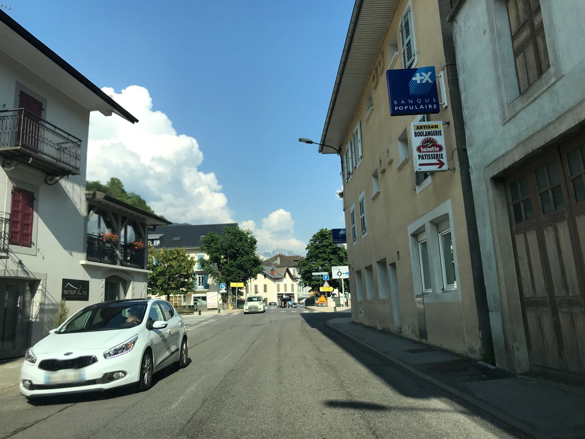 Street view near L'Appart'hôtel du Pic, Taninges — © pgiraud (CC BY-SA · Mapillary)