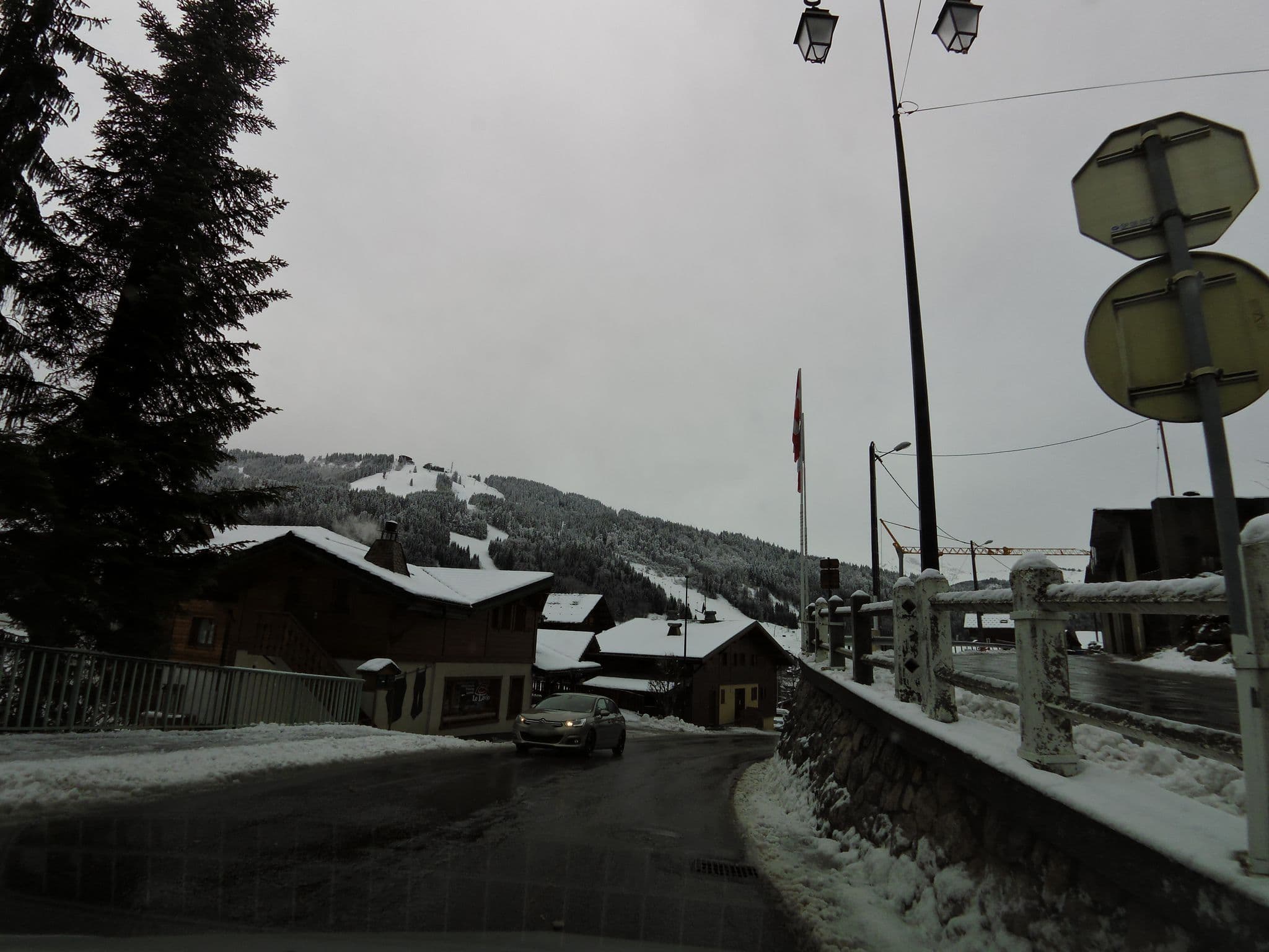 Street view near Chalet Robin - More Mountain, Morzine — © legrandblond (CC BY-SA · Mapillary)