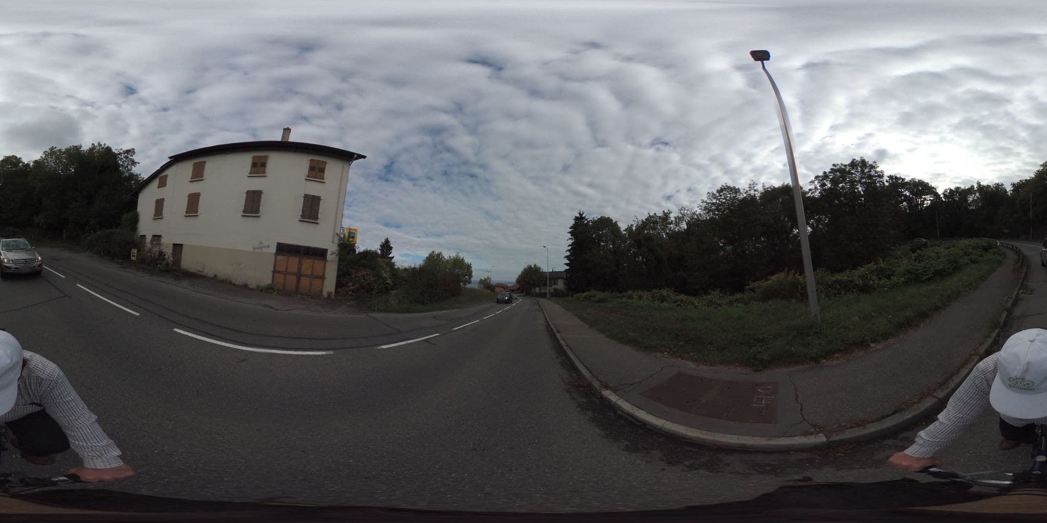 Street view near Hôtel Verniaz et Ses Chalets, Neuvecelle — © geovelo (CC BY-SA · Mapillary)