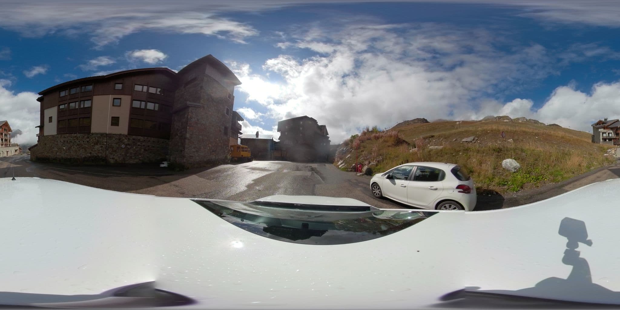 Street view near Room 321, Tignes — © serfim_cit_y (CC BY-SA · Mapillary)