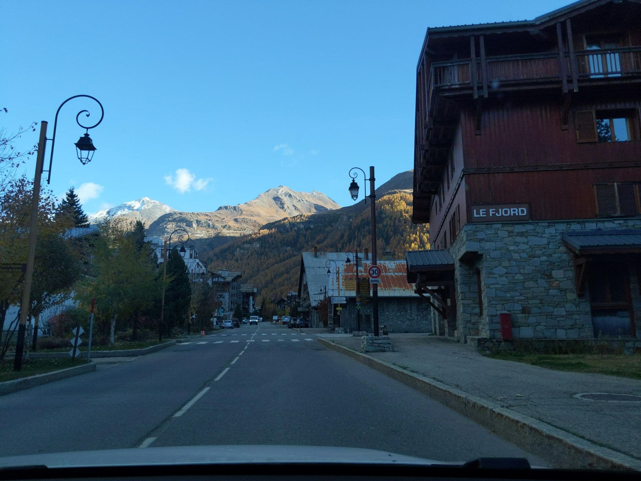 Street view near Chalet Valpierre, Val-d'Isère — © alexmodesto73 (CC BY-SA · Mapillary)