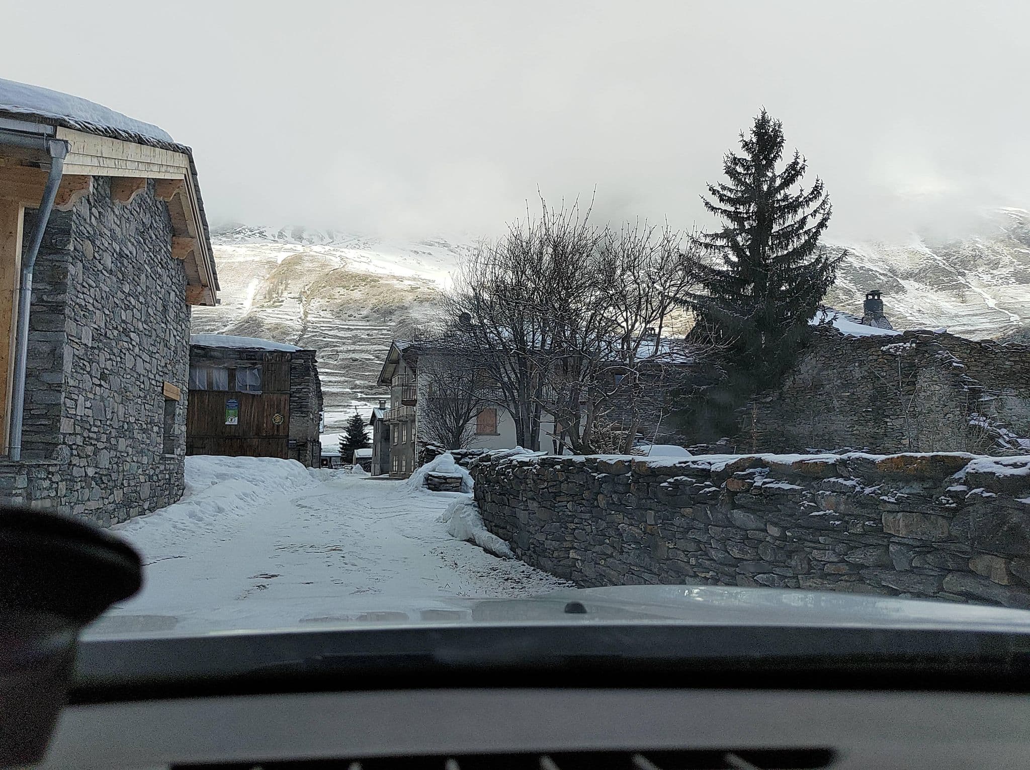 Street view near La Maison d'Alexis, Val-d'Isère — © MatthieuF4FNE (CC BY-SA · Mapillary)