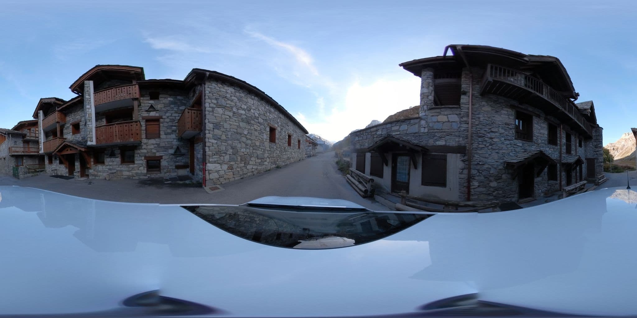 Street view near Chalet Barmaz, Val-d'Isère — © serfim_cit_y (CC BY-SA · Mapillary)