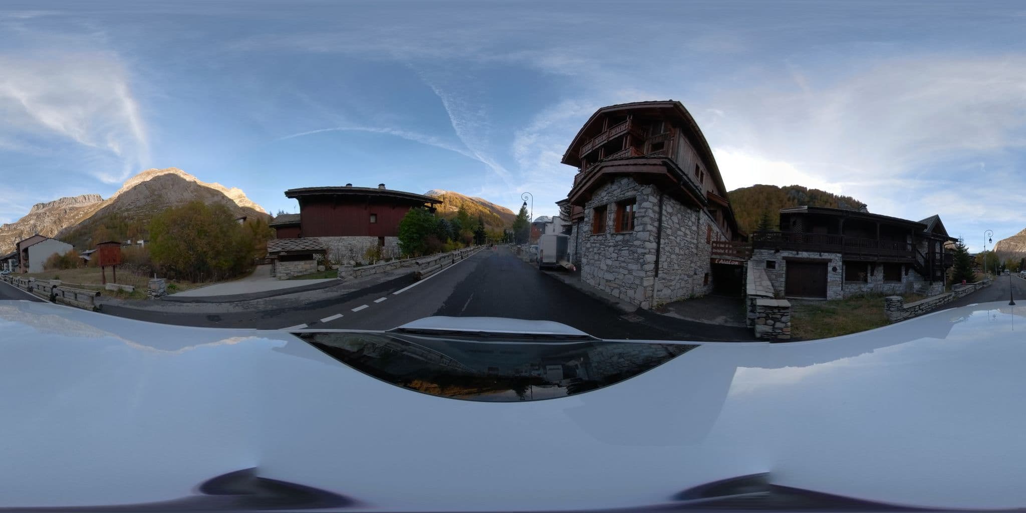 Street view near Odalys les Jardins de Val et les Verdets, Val-d'Isère — © serfim_cit_y (CC BY-SA · Mapillary)