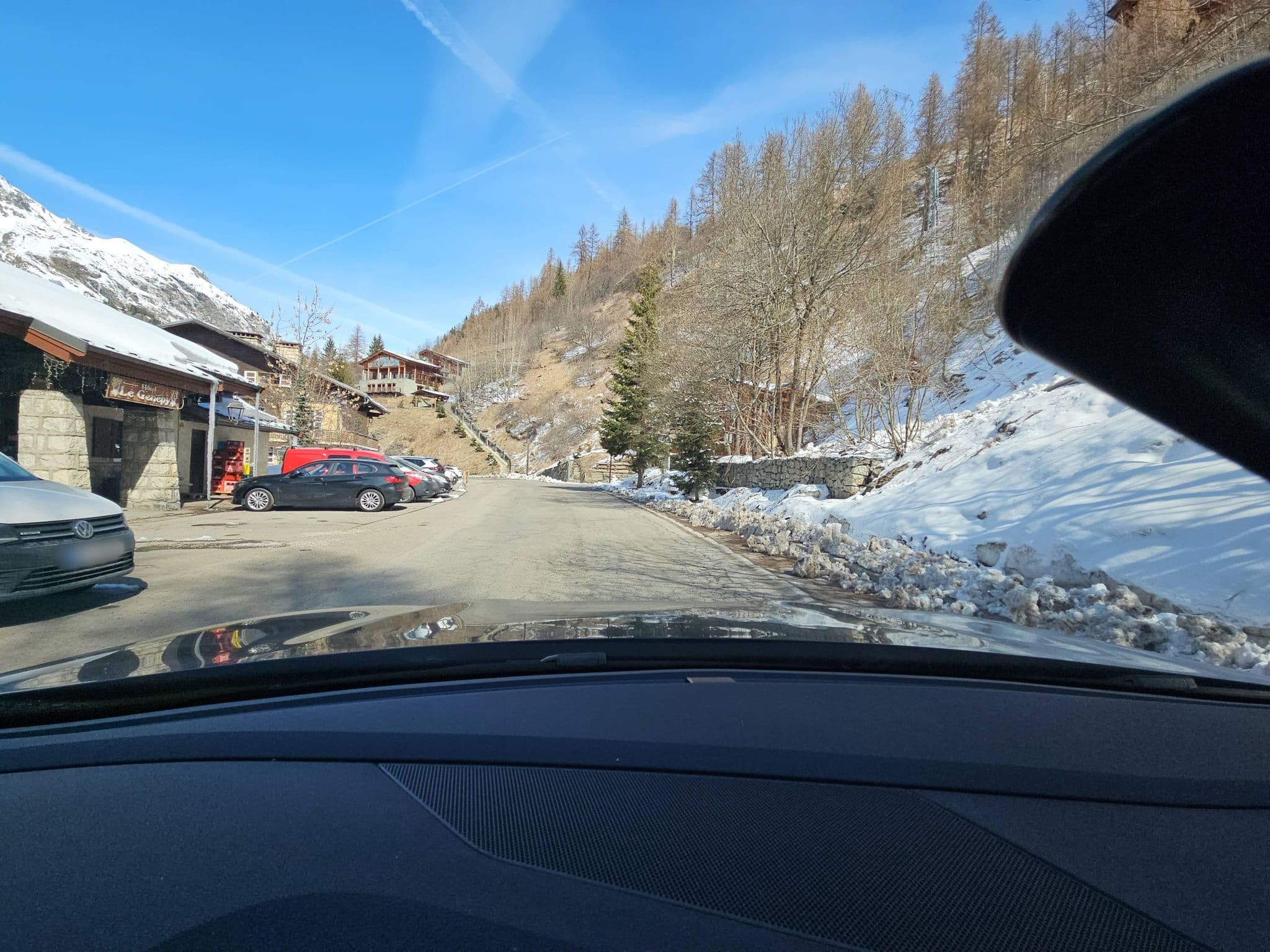 Street view near Hotel Le Genepy, Tignes — © toho (CC BY-SA · Mapillary)