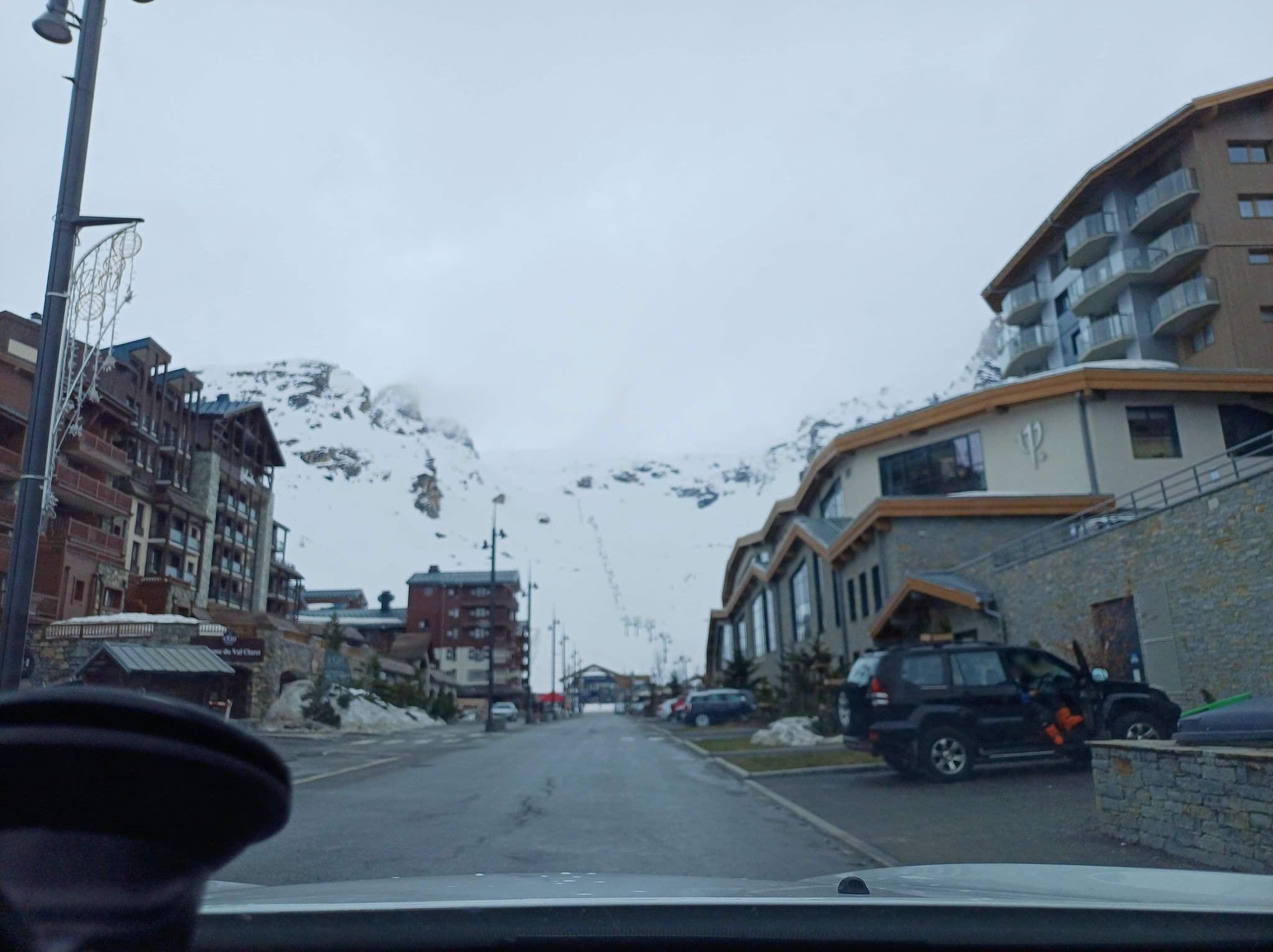 Street view near B09 - Ferme du Val Claret, Tignes — © MatthieuF4FNE (CC BY-SA · Mapillary)