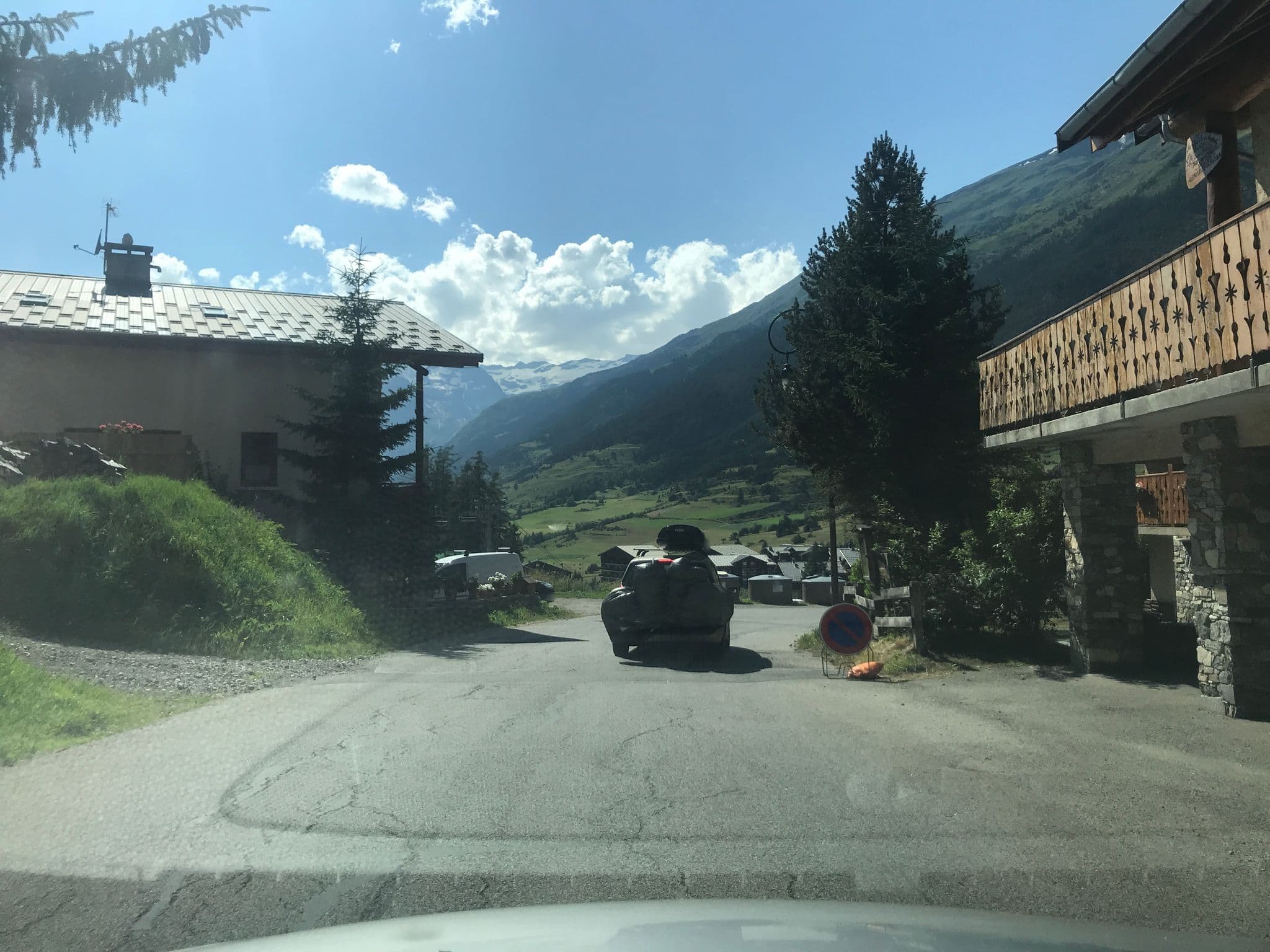 Street view near Arba-Neige, Val-d'Isère — © pgiraud (CC BY-SA · Mapillary)