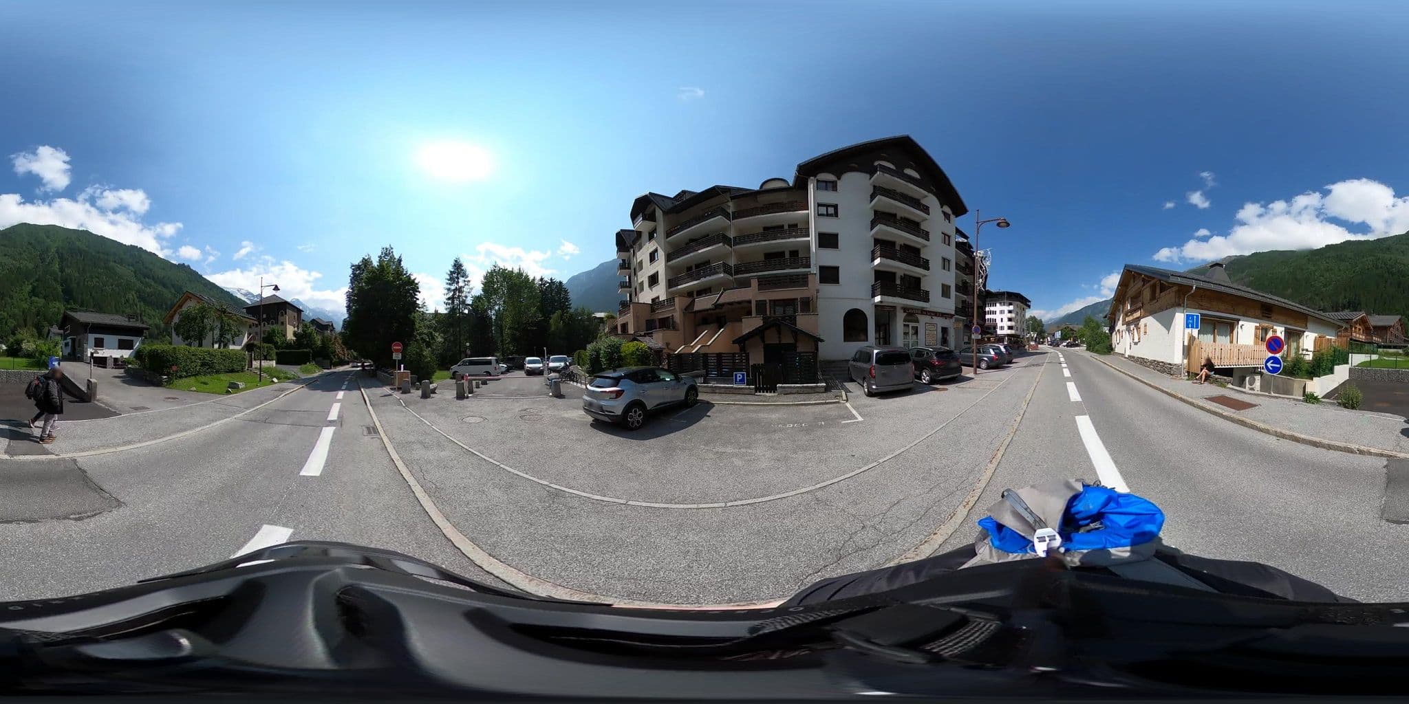 Street view near Residence Ciel & Logis, Chamonix-Mont-Blanc — © ordinatous (CC BY-SA · Mapillary)