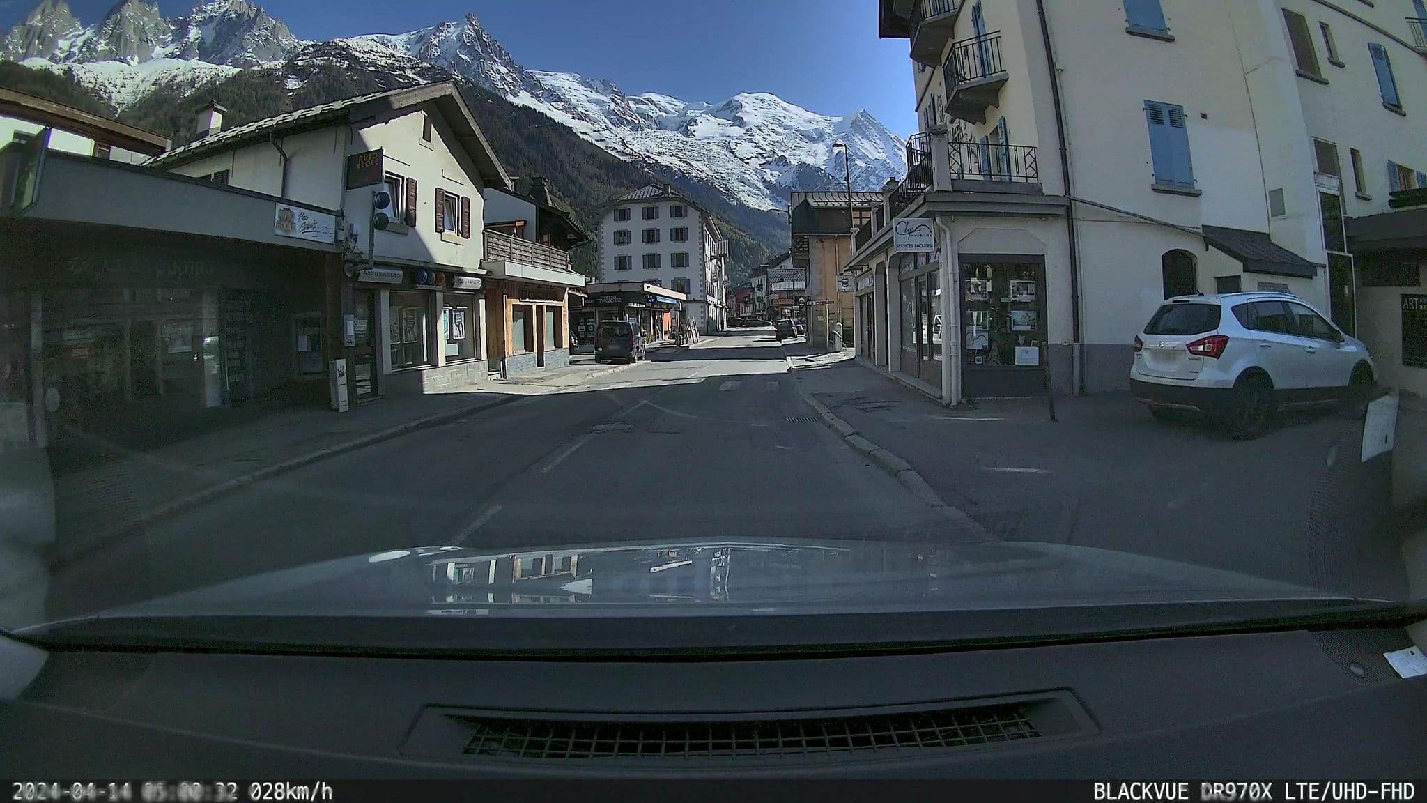 Street view near The Clubhouse, Chamonix-Mont-Blanc — © ordinatous (CC BY-SA · Mapillary)