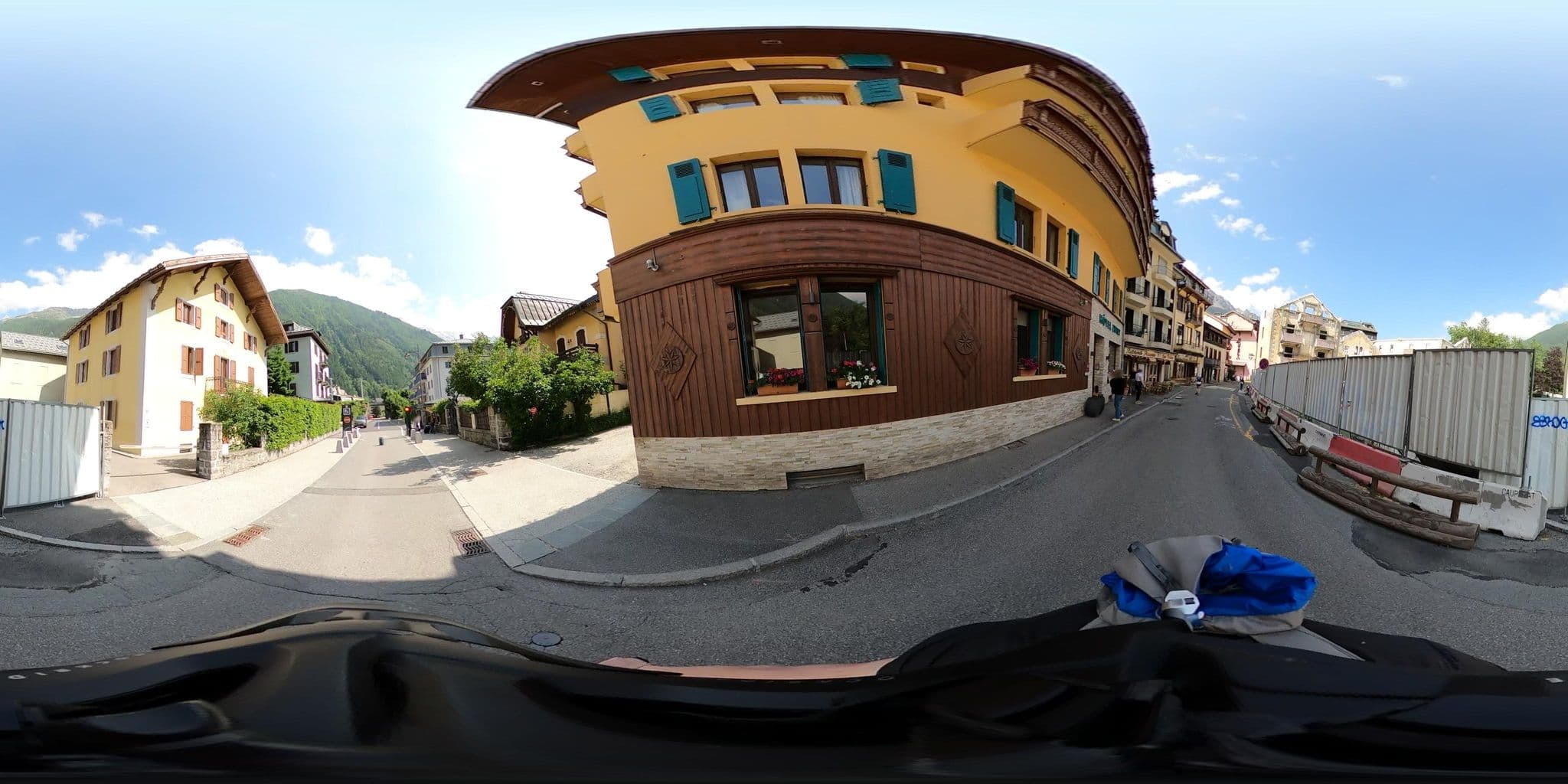 Street view near Duplex en vieux bois hyper centre, Chamonix-Mont-Blanc — © ordinatous (CC BY-SA · Mapillary)