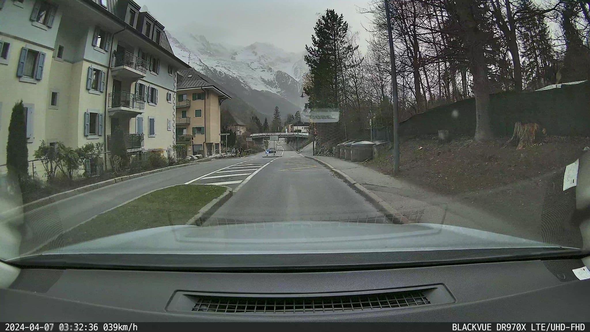 Street view near Residence le Paradis, Chamonix-Mont-Blanc — © ordinatous (CC BY-SA · Mapillary)
