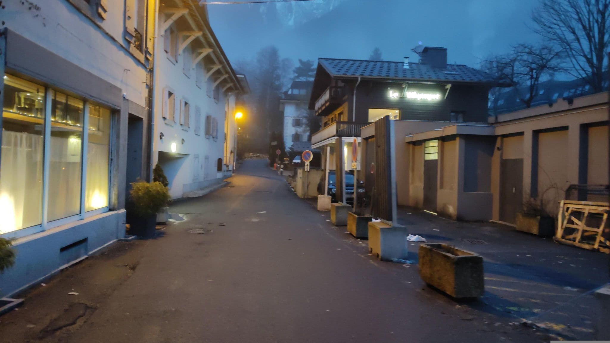 Street view near Hôtel Faucigny, Chamonix-Mont-Blanc — © cheeseghost (CC BY-SA · Mapillary)