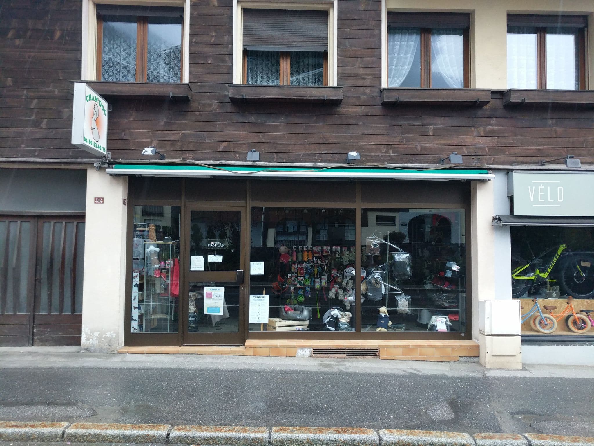 Street view near Apartment Clos du Savoy-24, Chamonix-Mont-Blanc — © ordinatous (CC BY-SA · Mapillary)
