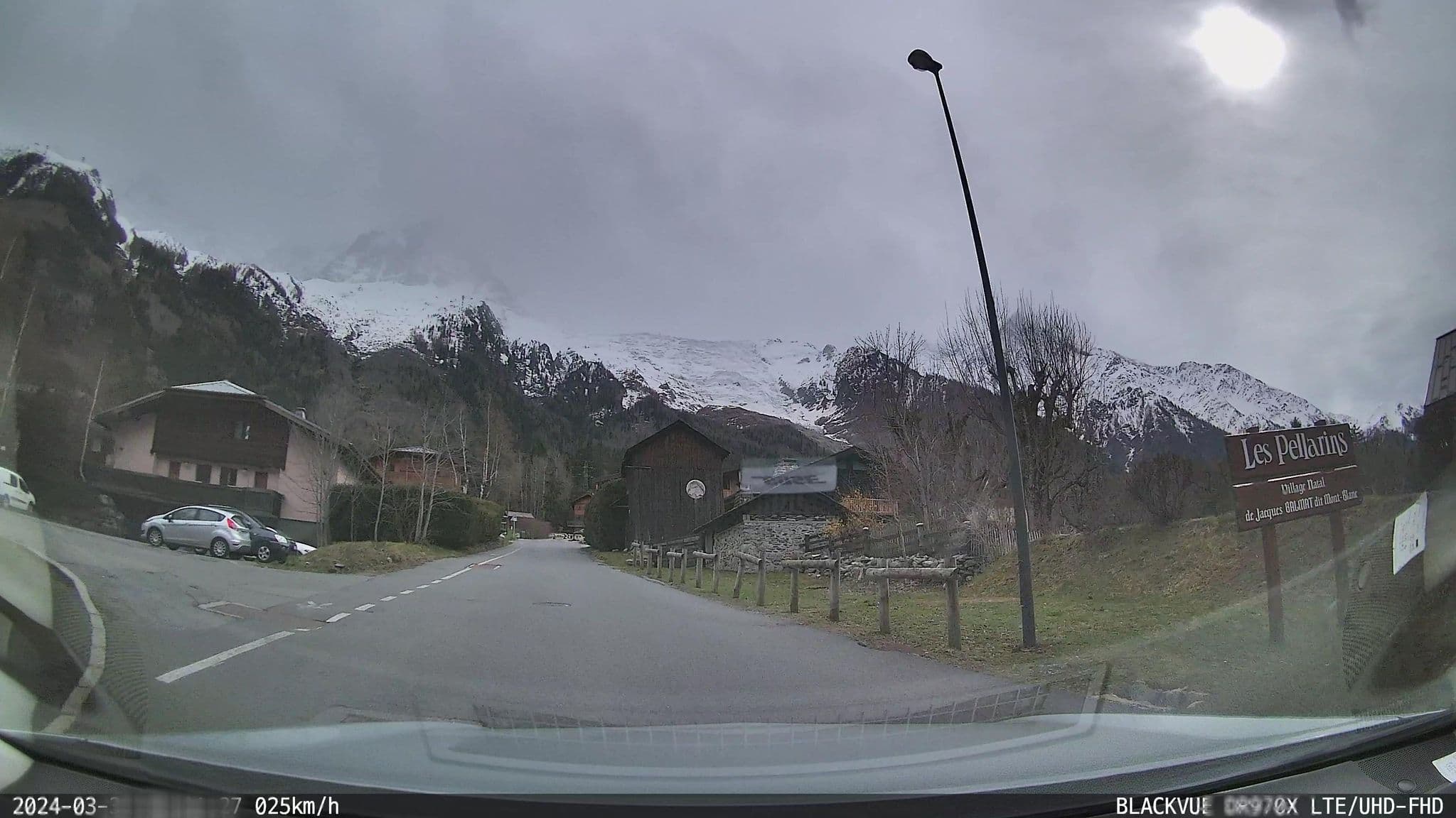 Street view near Foyer de Jeunes Travailleurs, Chamonix-Mont-Blanc — © ordinatous (CC BY-SA · Mapillary)