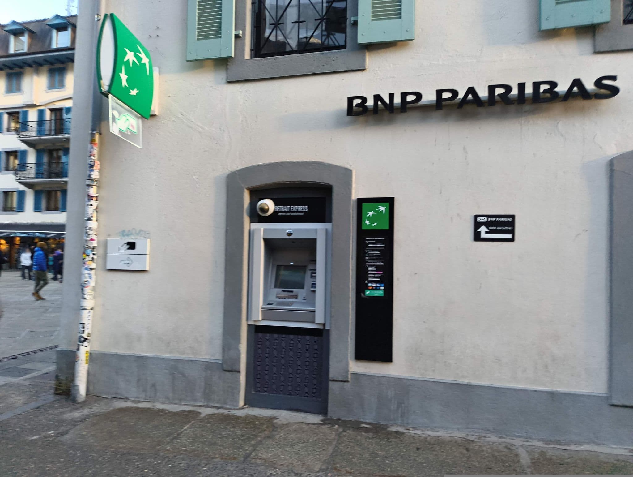 Street view near Cocoon, Chamonix-Mont-Blanc — © marcuscalabresus (CC BY-SA · Mapillary)
