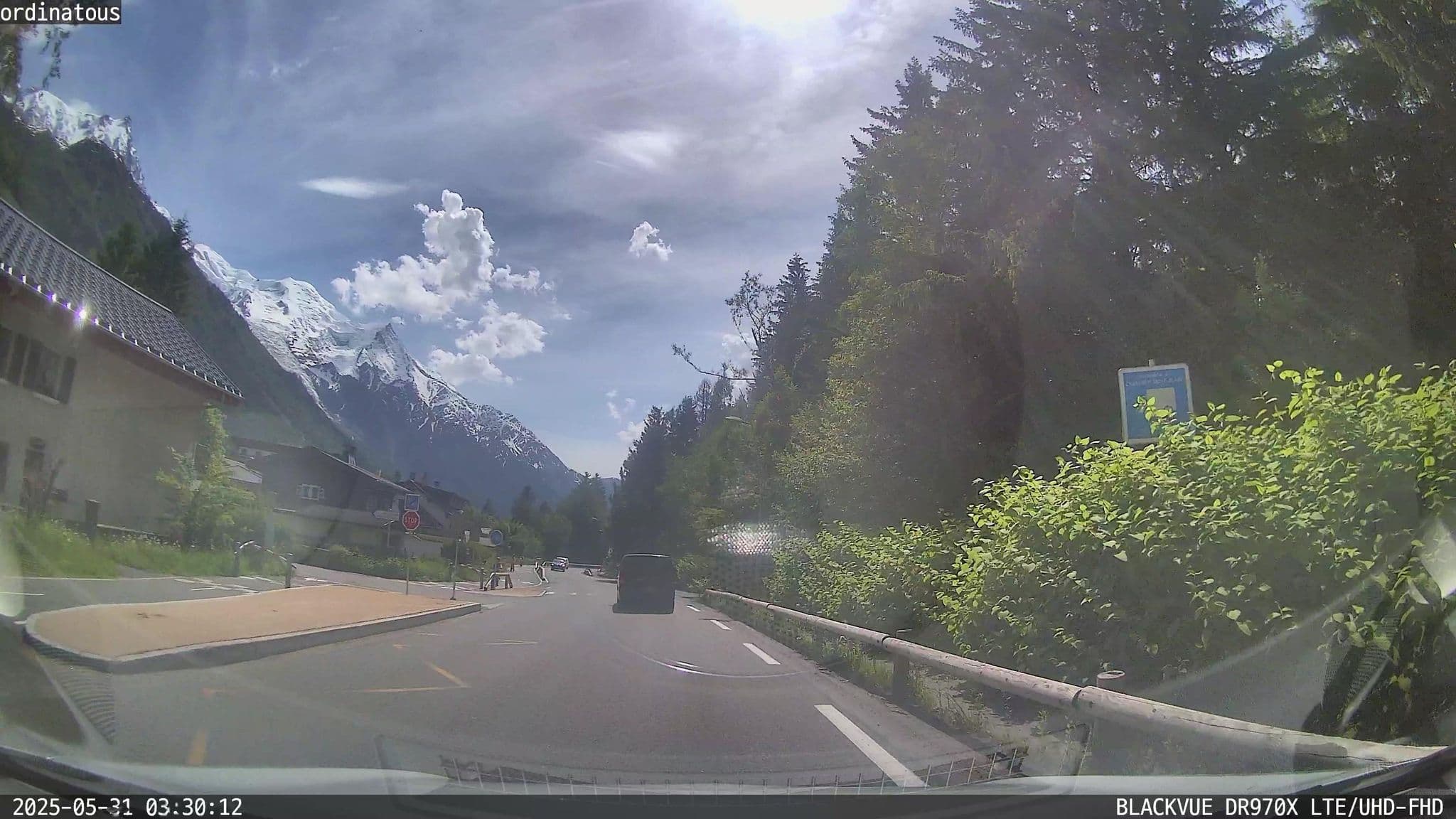 Street view near fleur des Neiges, Chamonix-Mont-Blanc — © ordinatous (CC BY-SA · Mapillary)