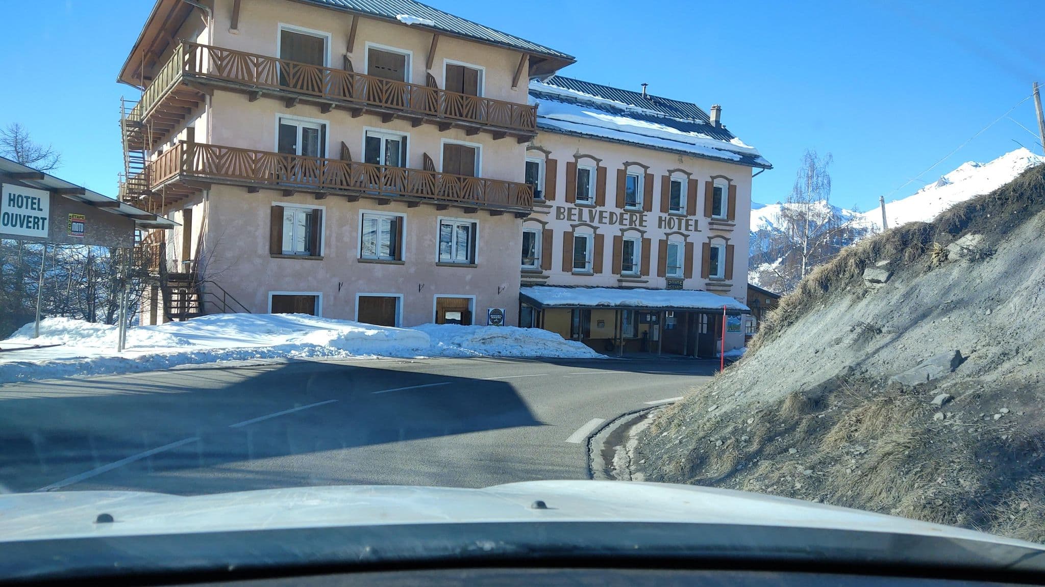 Street view near Hôtel Belvédere ***, Séez — © MatthieuF4FNE (CC BY-SA · Mapillary)