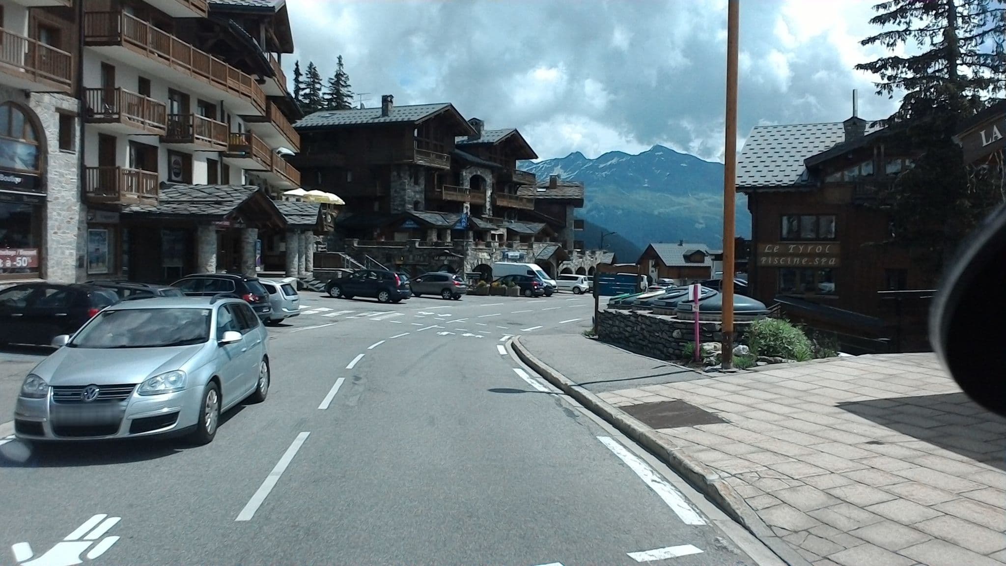 Street view near Studio Neige et Soleil, Séez — © mprins (CC BY-SA · Mapillary)