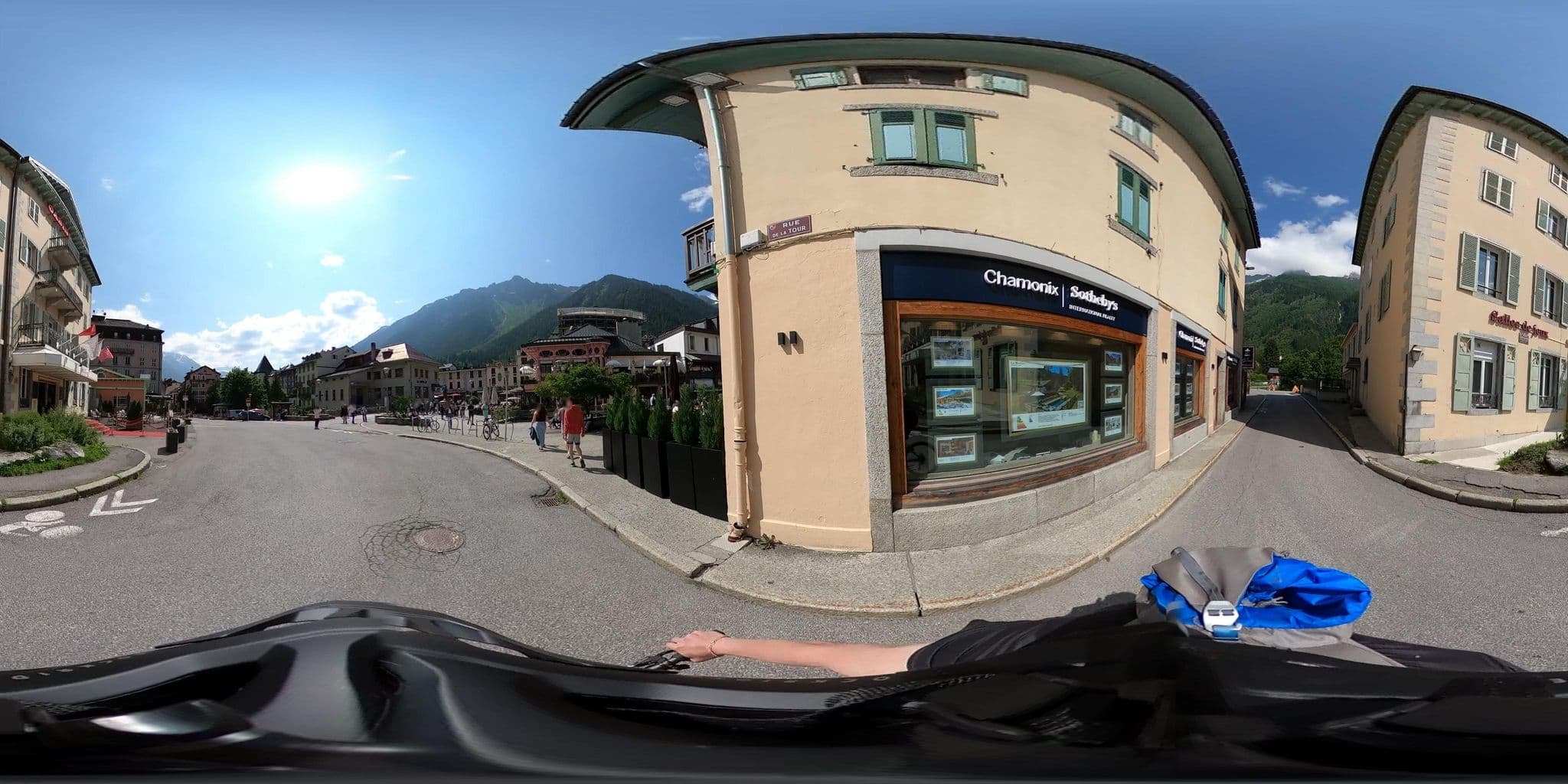 Street view near Le Carlina, Chamonix-Mont-Blanc — © ordinatous (CC BY-SA · Mapillary)