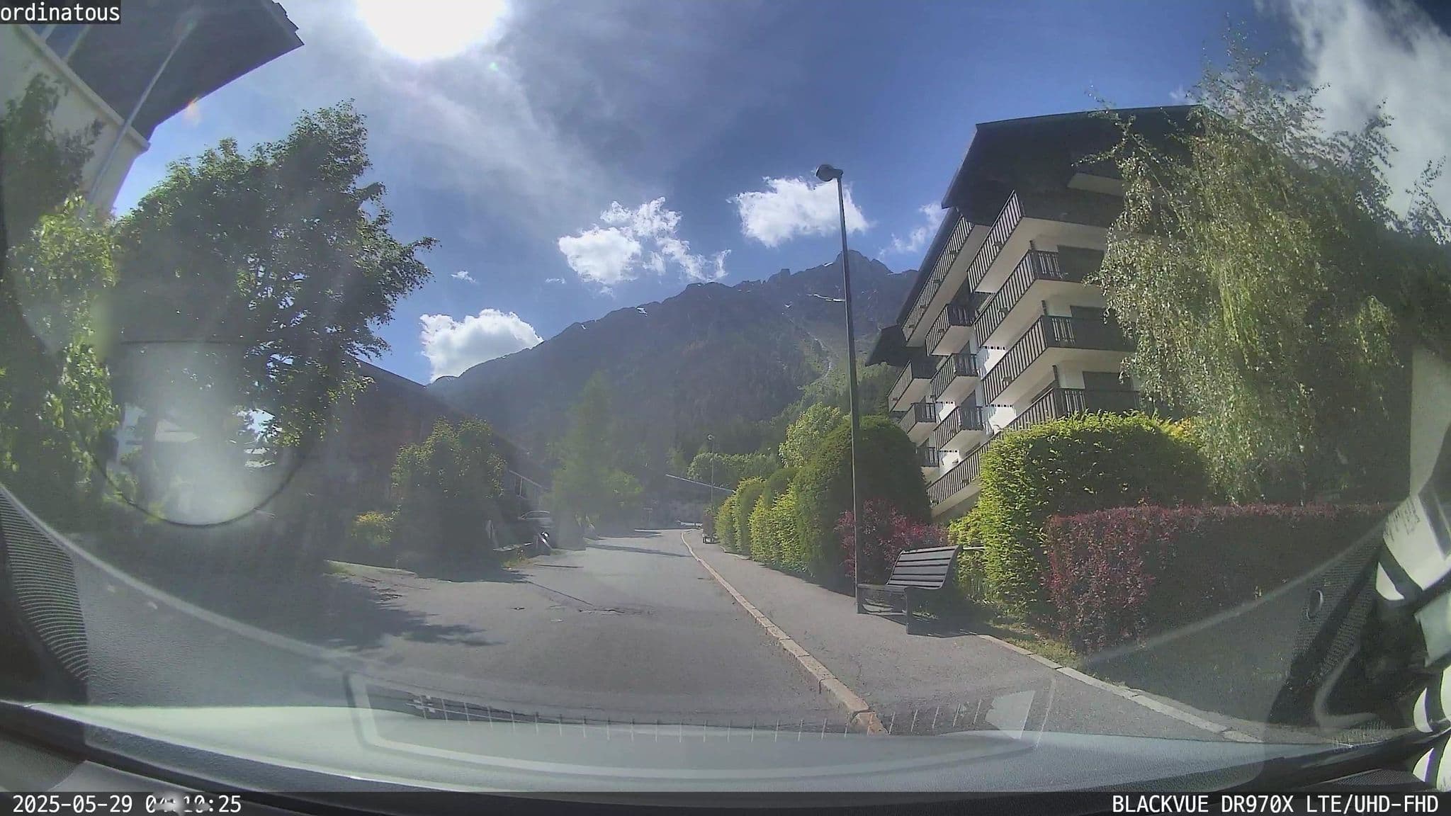 Street view near L'Escalier, Chamonix-Mont-Blanc — © ordinatous (CC BY-SA · Mapillary)