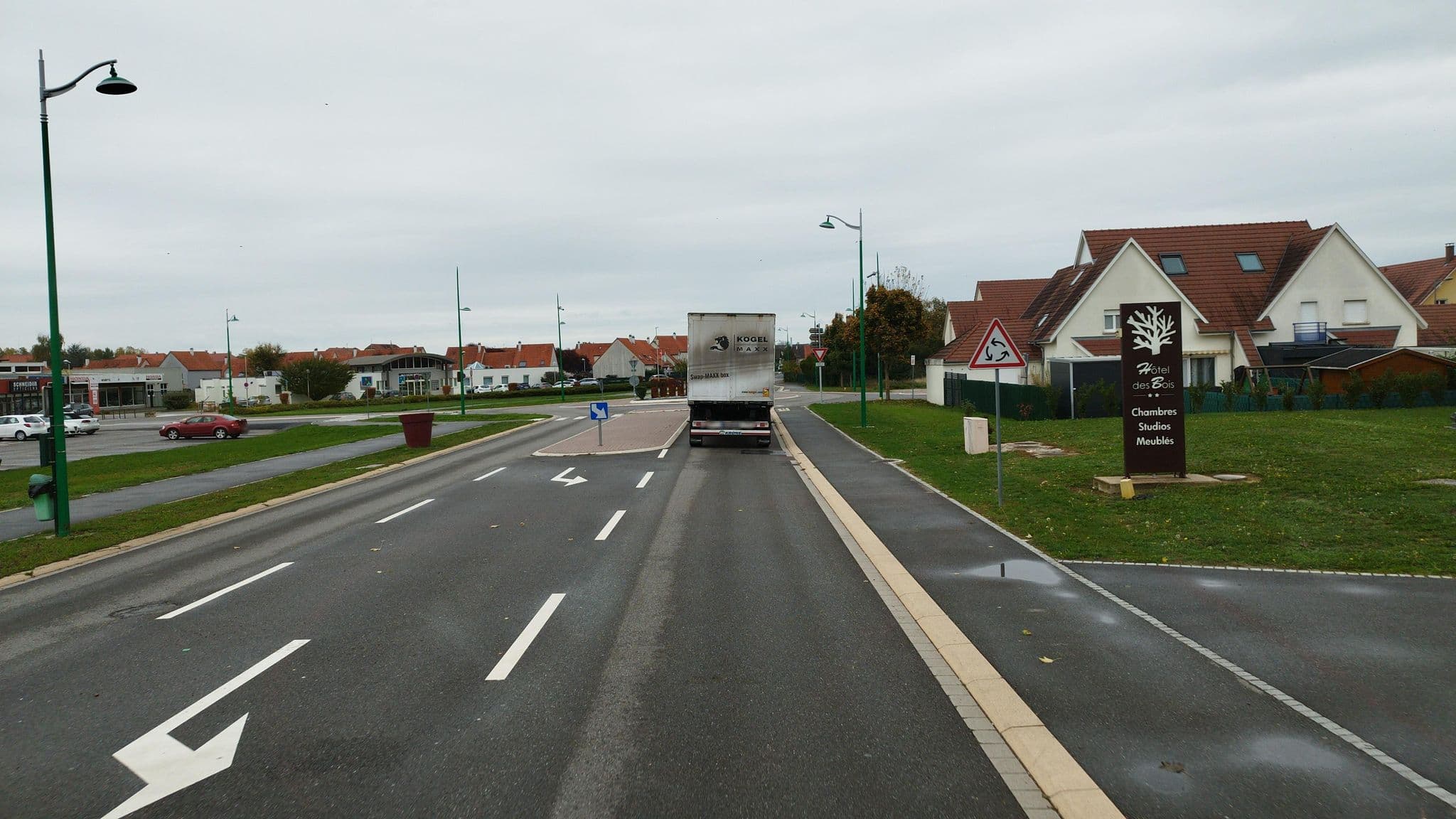 Street view near Hôtel des Bois, Seltz — © bct (CC BY-SA · Mapillary)