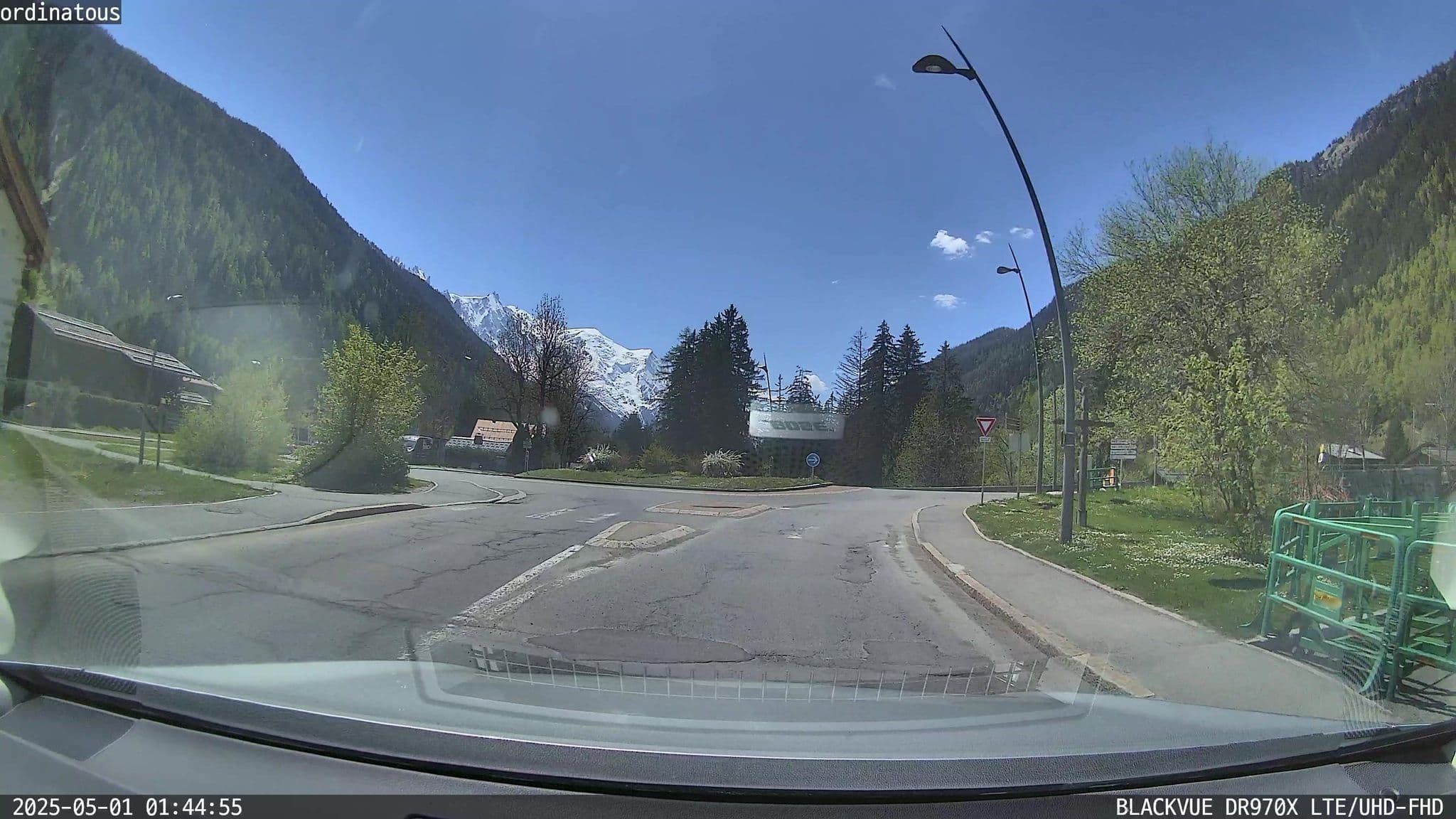 Street view near Chalet Atelier Chalet Chamonix, Chamonix-Mont-Blanc — © ordinatous (CC BY-SA · Mapillary)