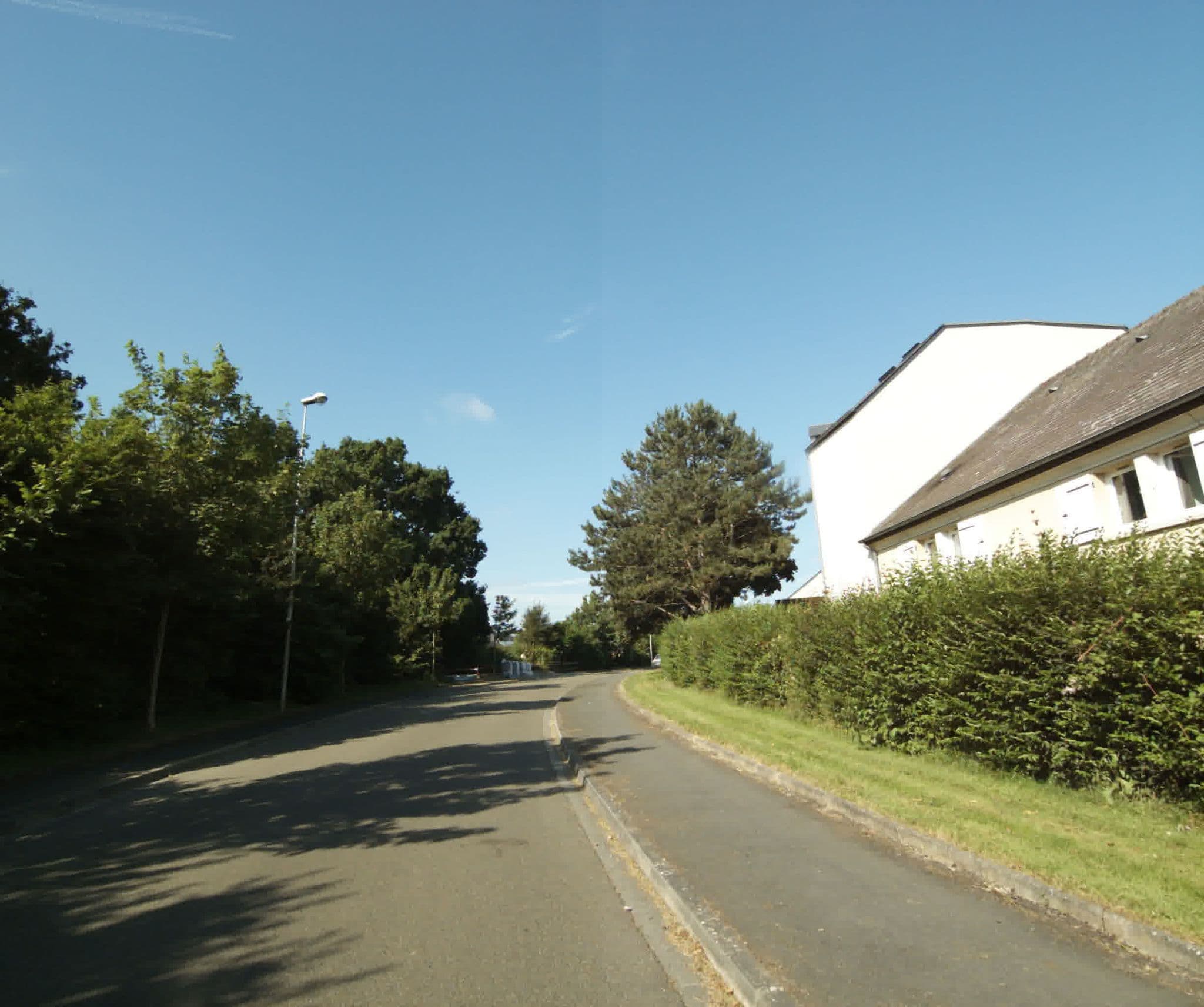 Street view near Hôtel Kyriad, Laval — © sogefi (CC BY-SA · Mapillary)