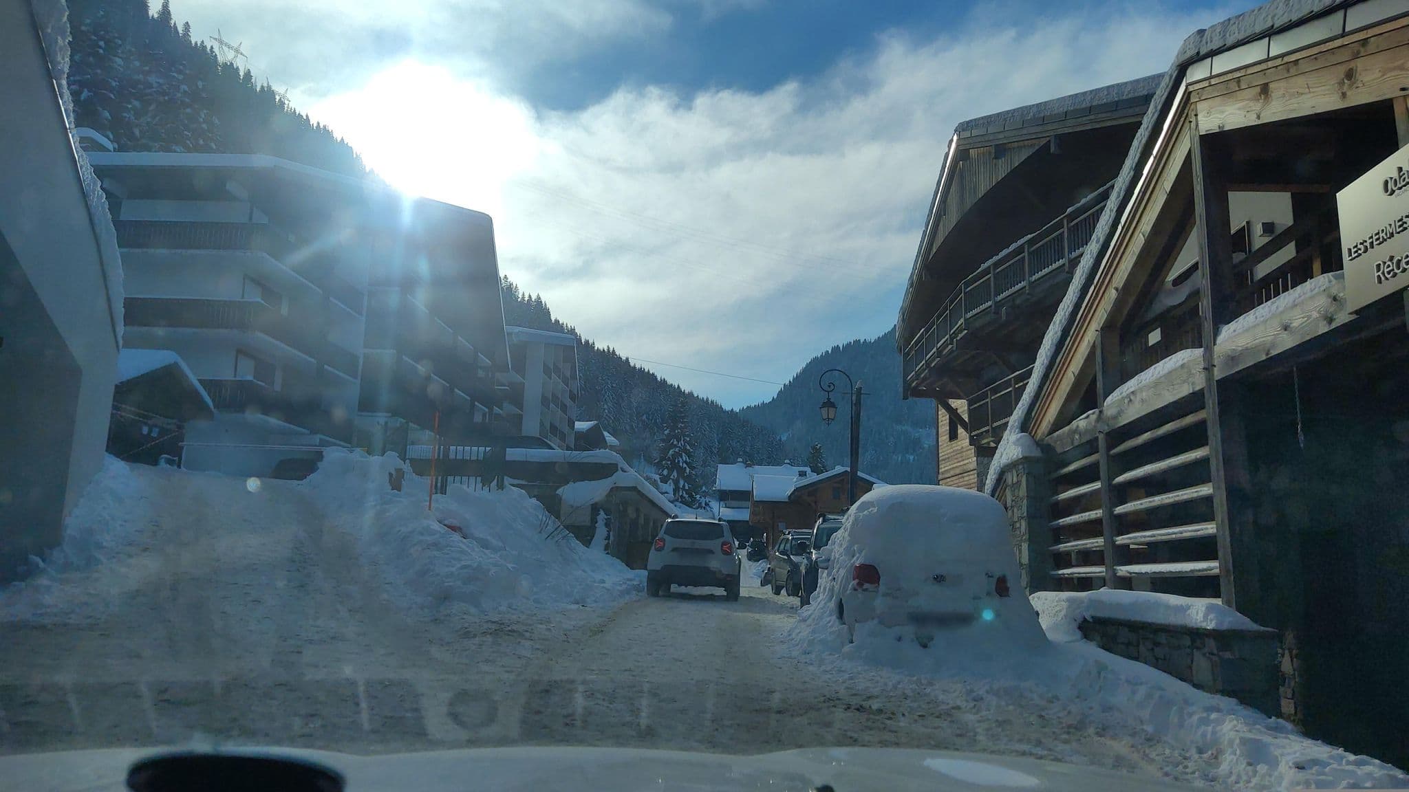 Street view near piscine les fermes de chatel, Châtel — © MatthieuF4FNE (CC BY-SA · Mapillary)