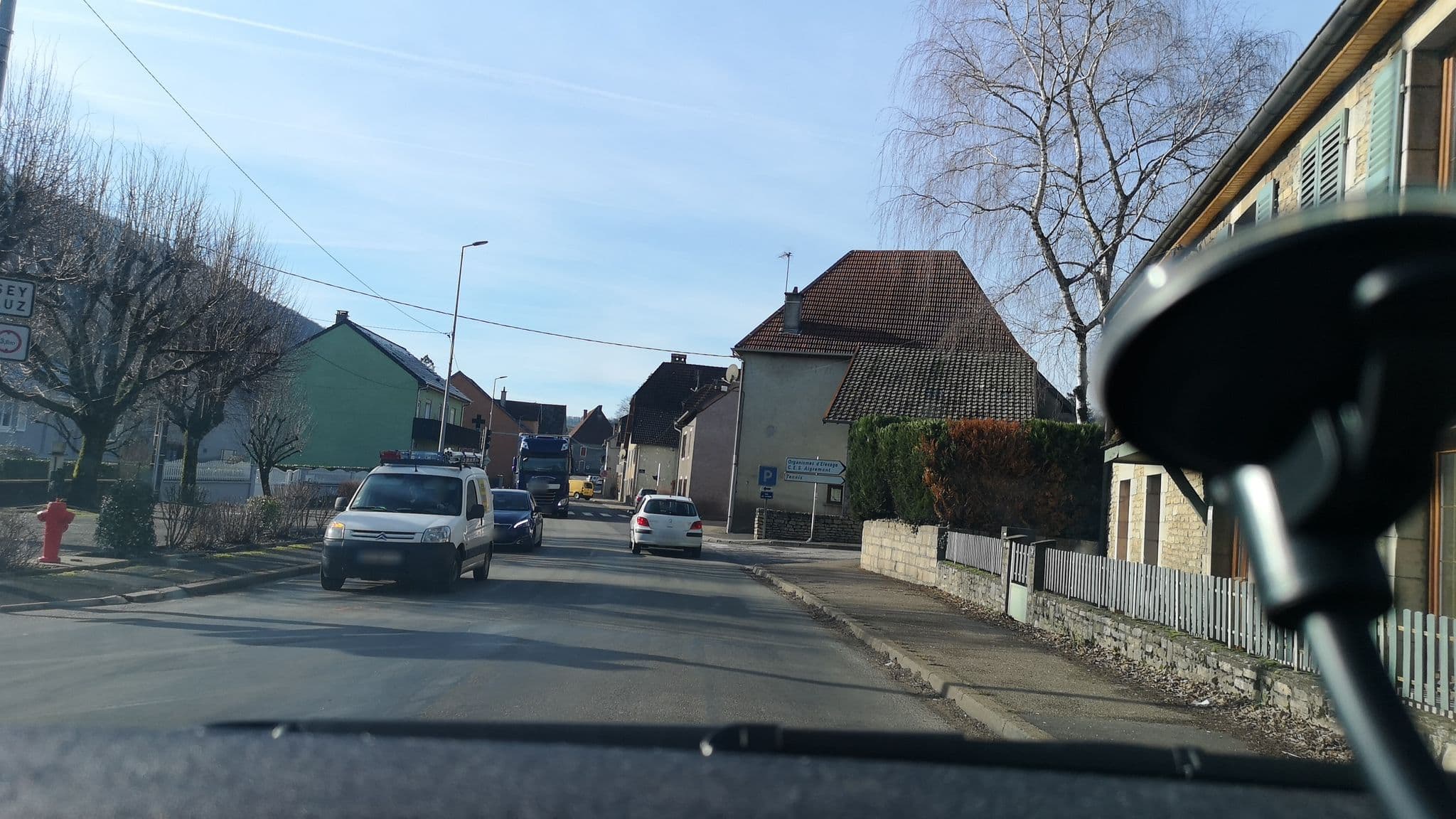 Street view near Vercammen Nicole, Roulans — © globeur (CC BY-SA · Mapillary)