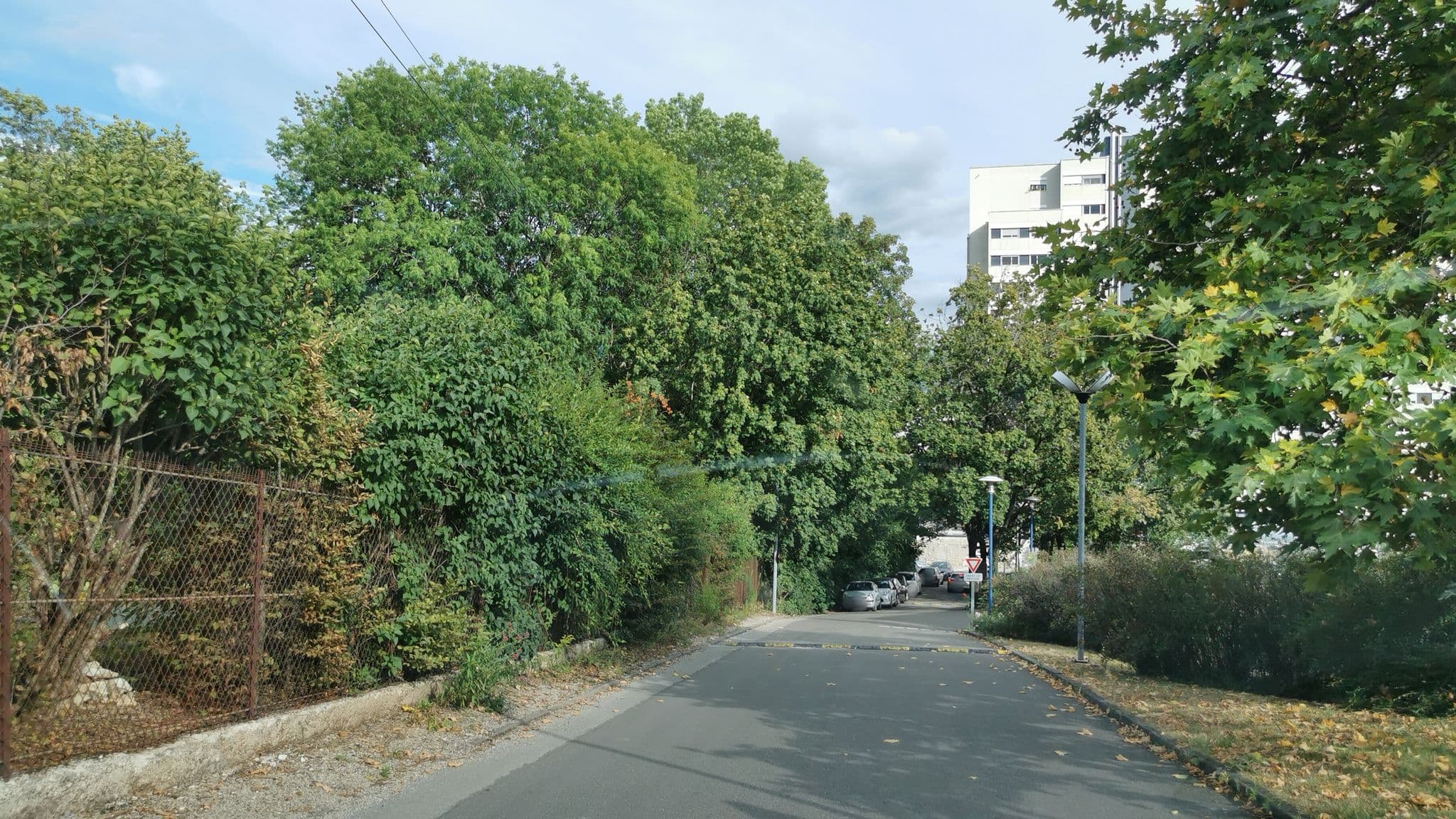 Street view near Room 417, Besançon — © mins (CC BY-SA · Mapillary)