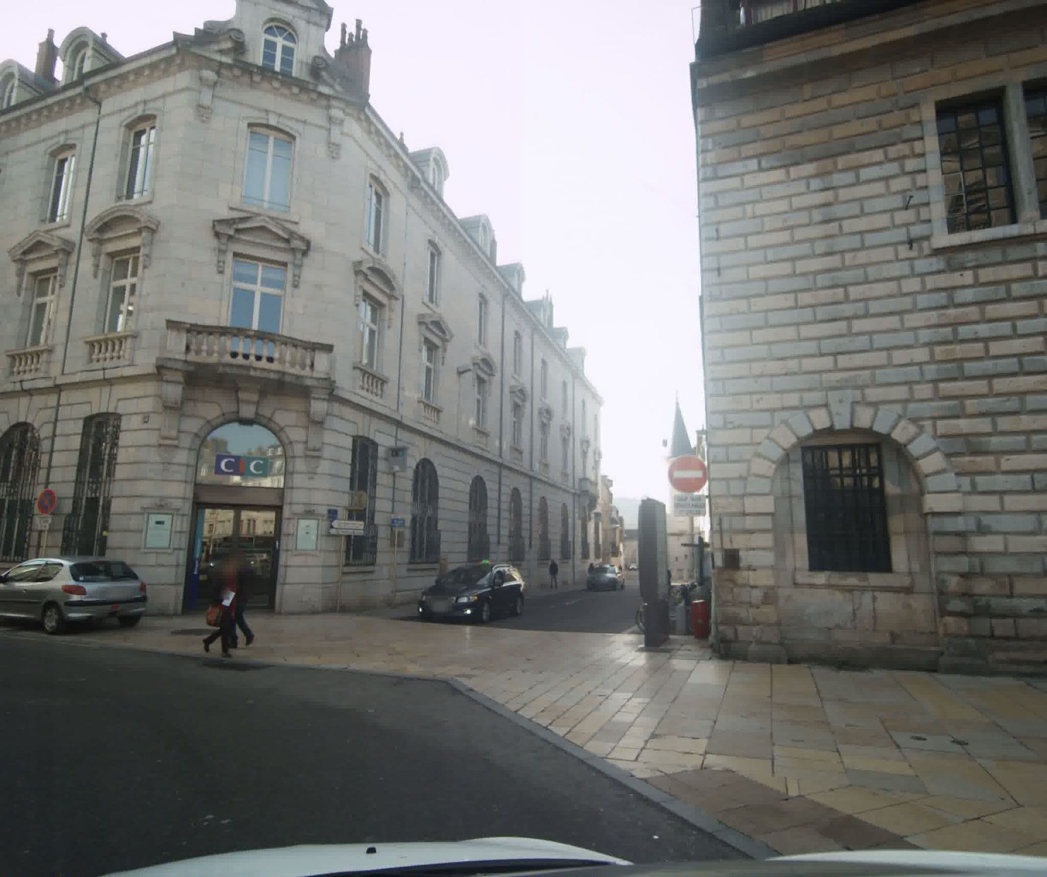 Street view near Vesontio Hôtel Restaurant, Besançon — © sogefi (CC BY-SA · Mapillary)