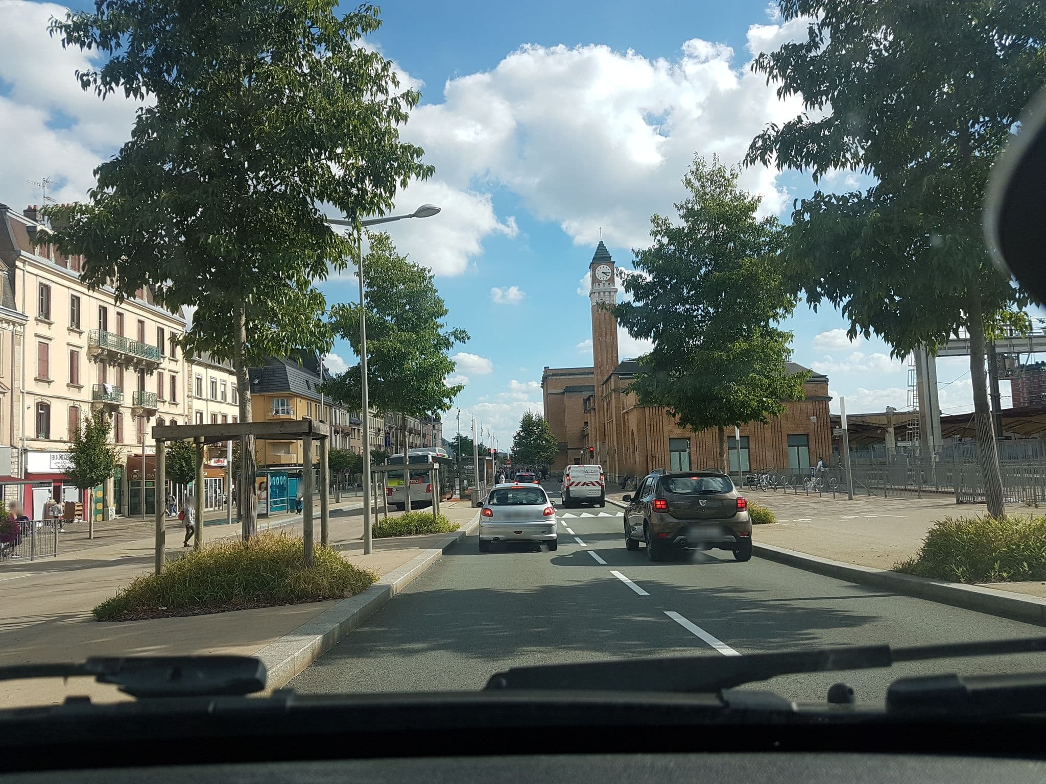 Street view near Fjt Belfort, Belfort — © globeur (CC BY-SA · Mapillary)