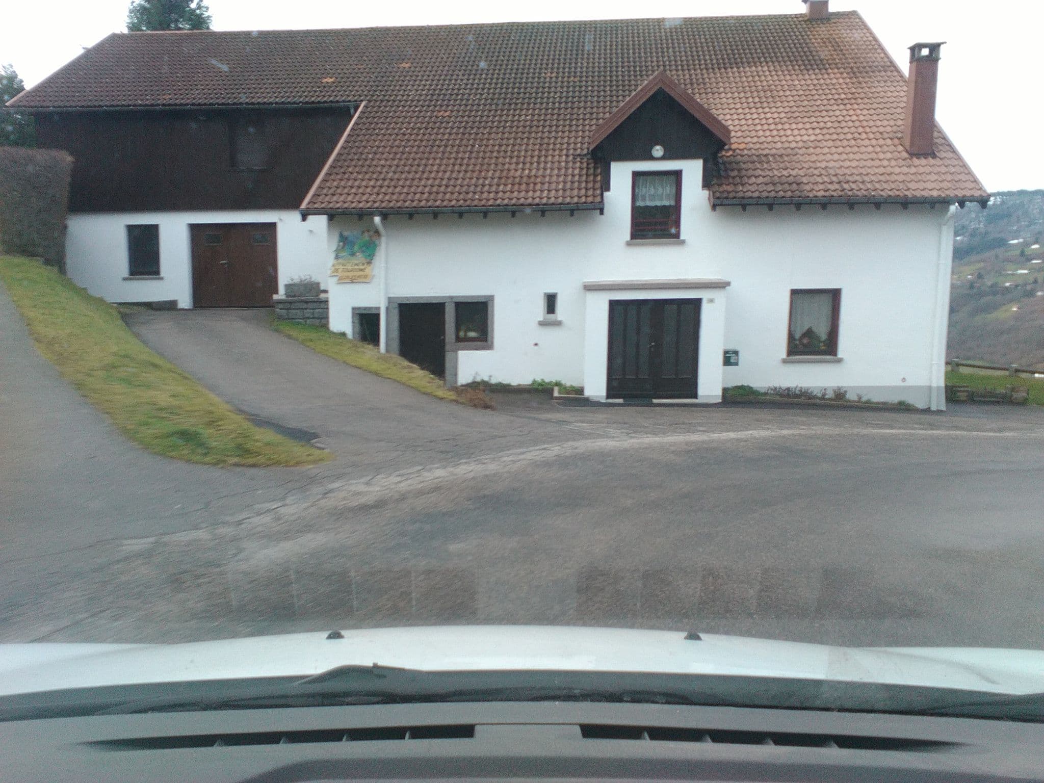 Street view near Gîtes des Bouchaux, La Bresse — © blap (CC BY-SA · Mapillary)