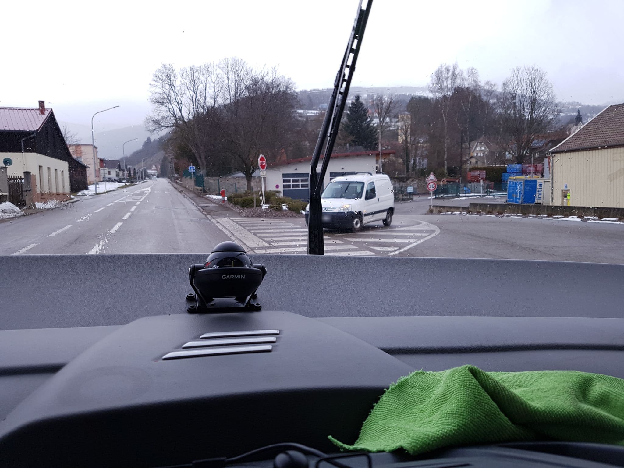 Street view near Auberge Des 3 Fours, Stosswihr — © bernardvoyageur (CC BY-SA · Mapillary)