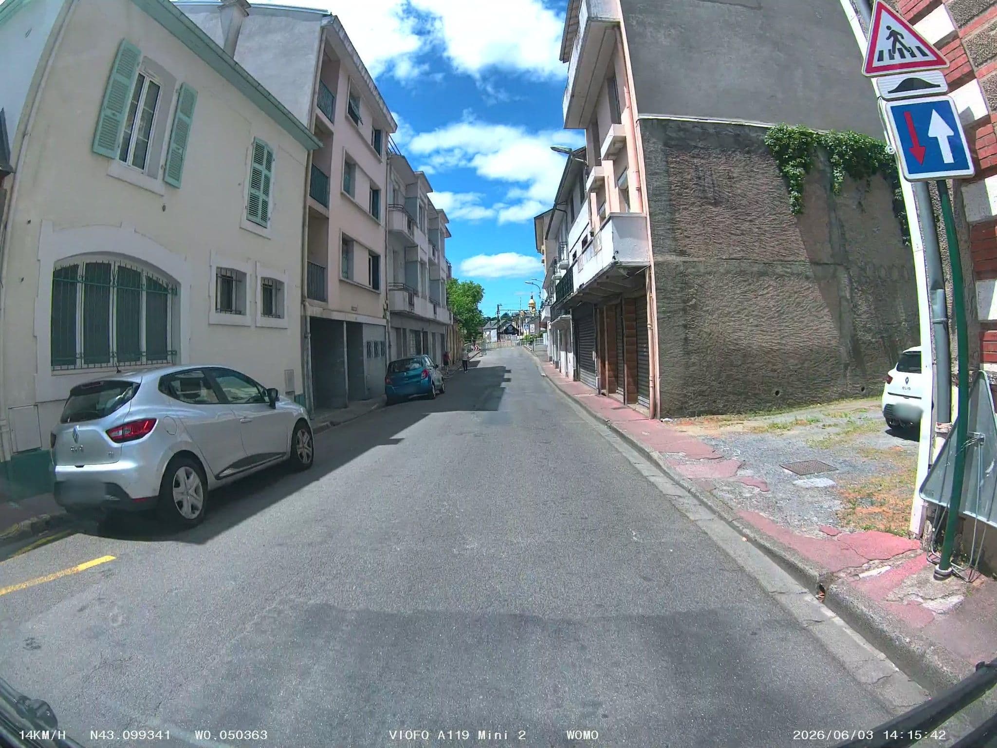 Street view near Florence Hôtel, Lourdes