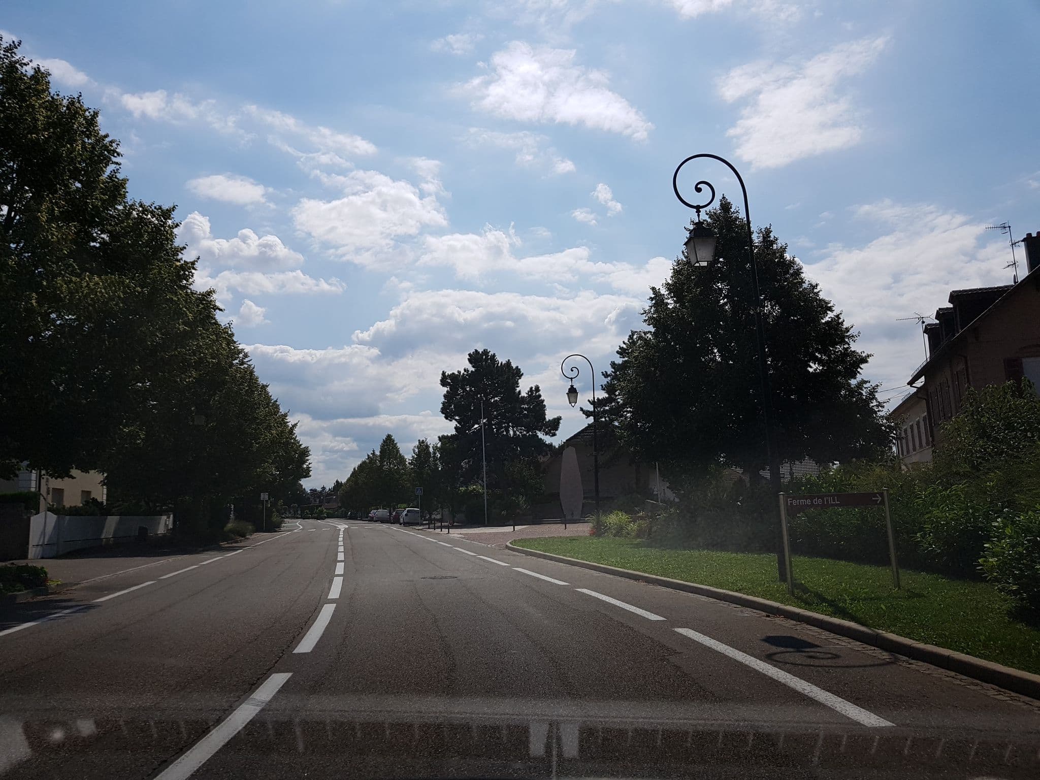 Street view near Sarl Hotels Roi Soleil, Sausheim — © fgouget (CC BY-SA · Mapillary)