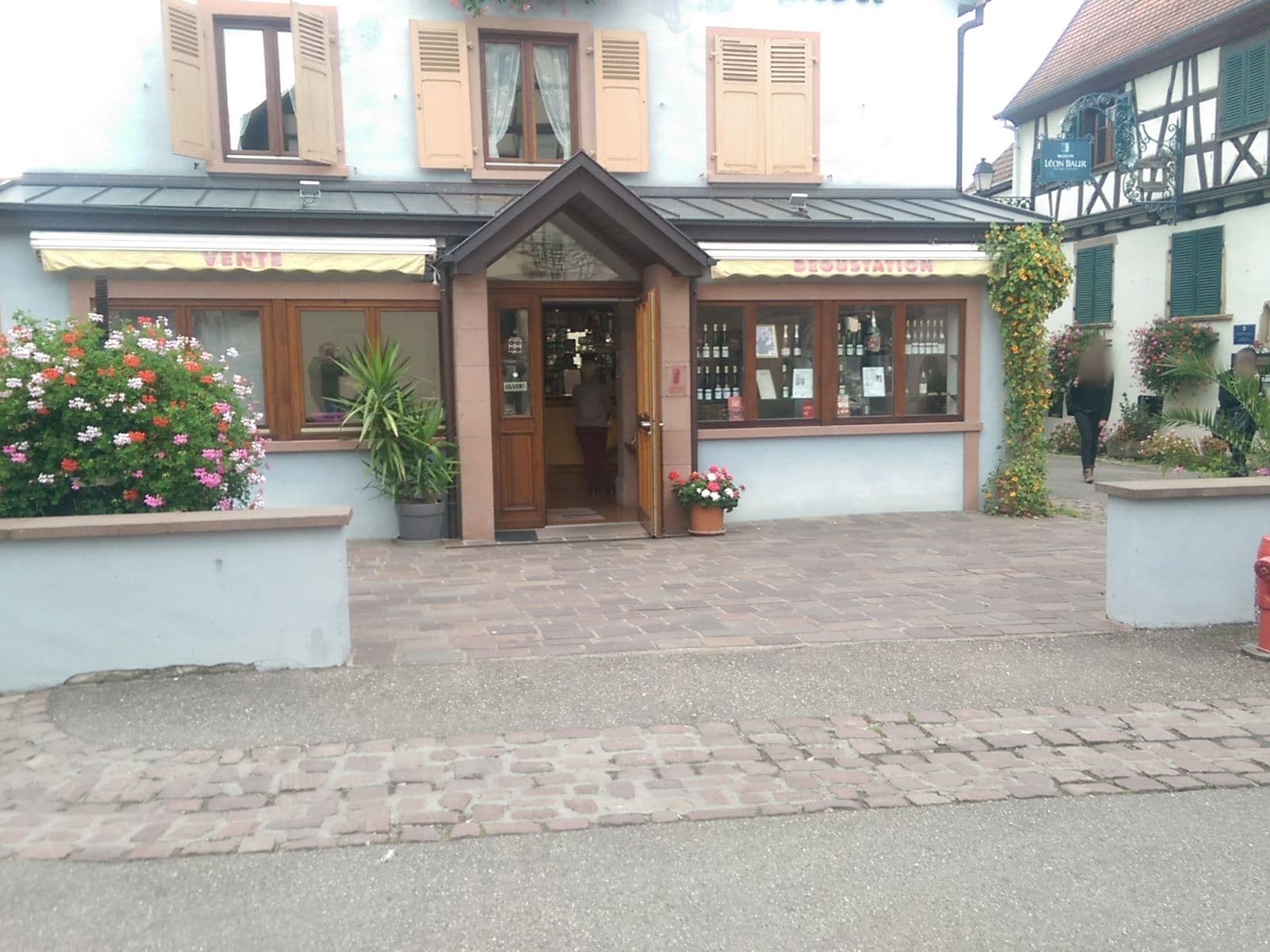 Street view near Le Hameau d'Eguisheim, Eguisheim — © live (CC BY-SA · Mapillary)