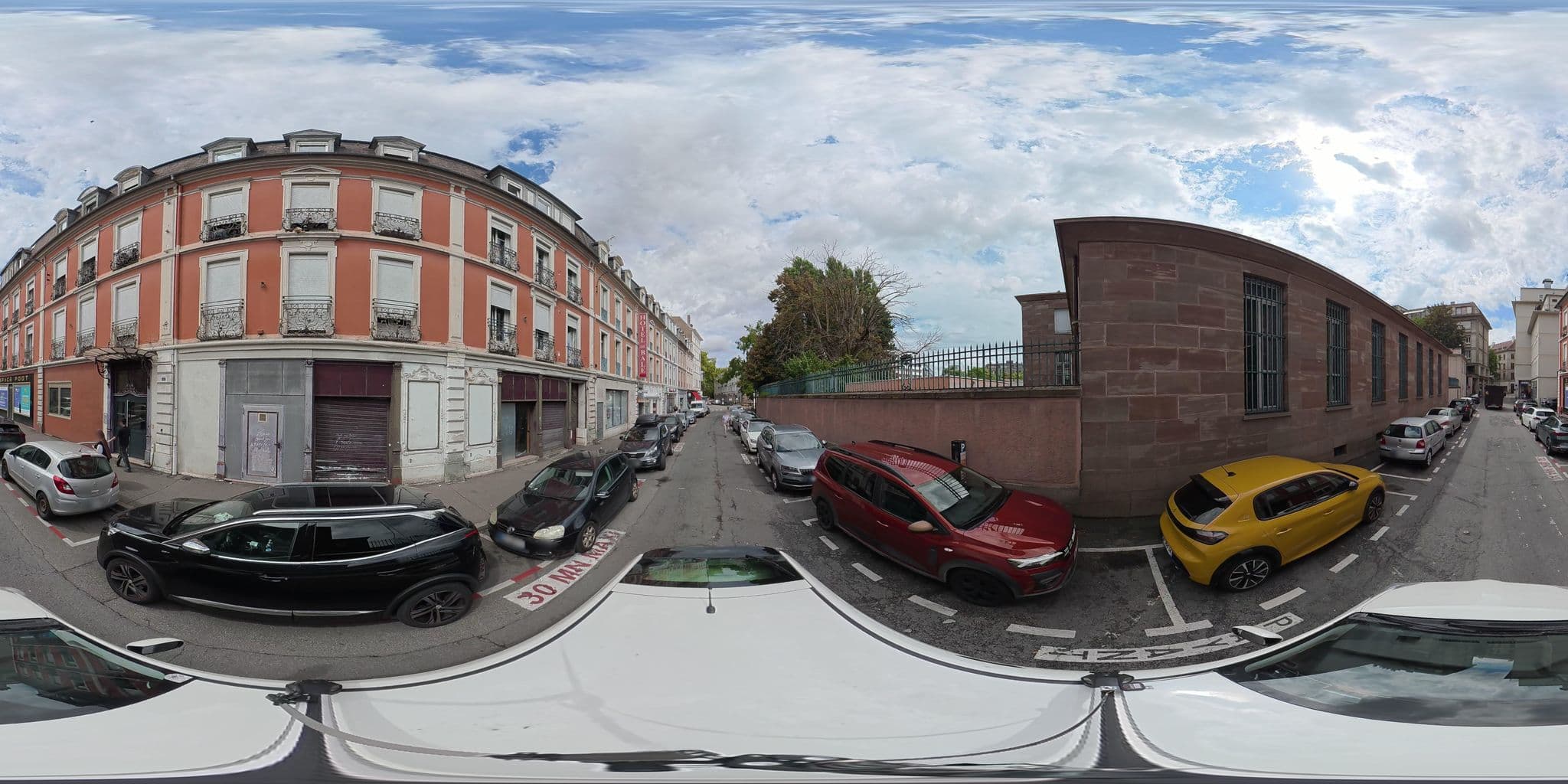 Street view near Hôtel Central, Mulhouse — © osmplus_org (CC BY-SA · Mapillary)